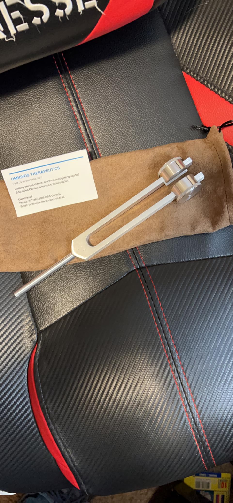 Otto 128 Weighted Tuning Fork for Healing, Made in The USA, Chakra Healing, Sound Therapy for Reducing Inflammation, Meditation, Relaxation customer photo 1