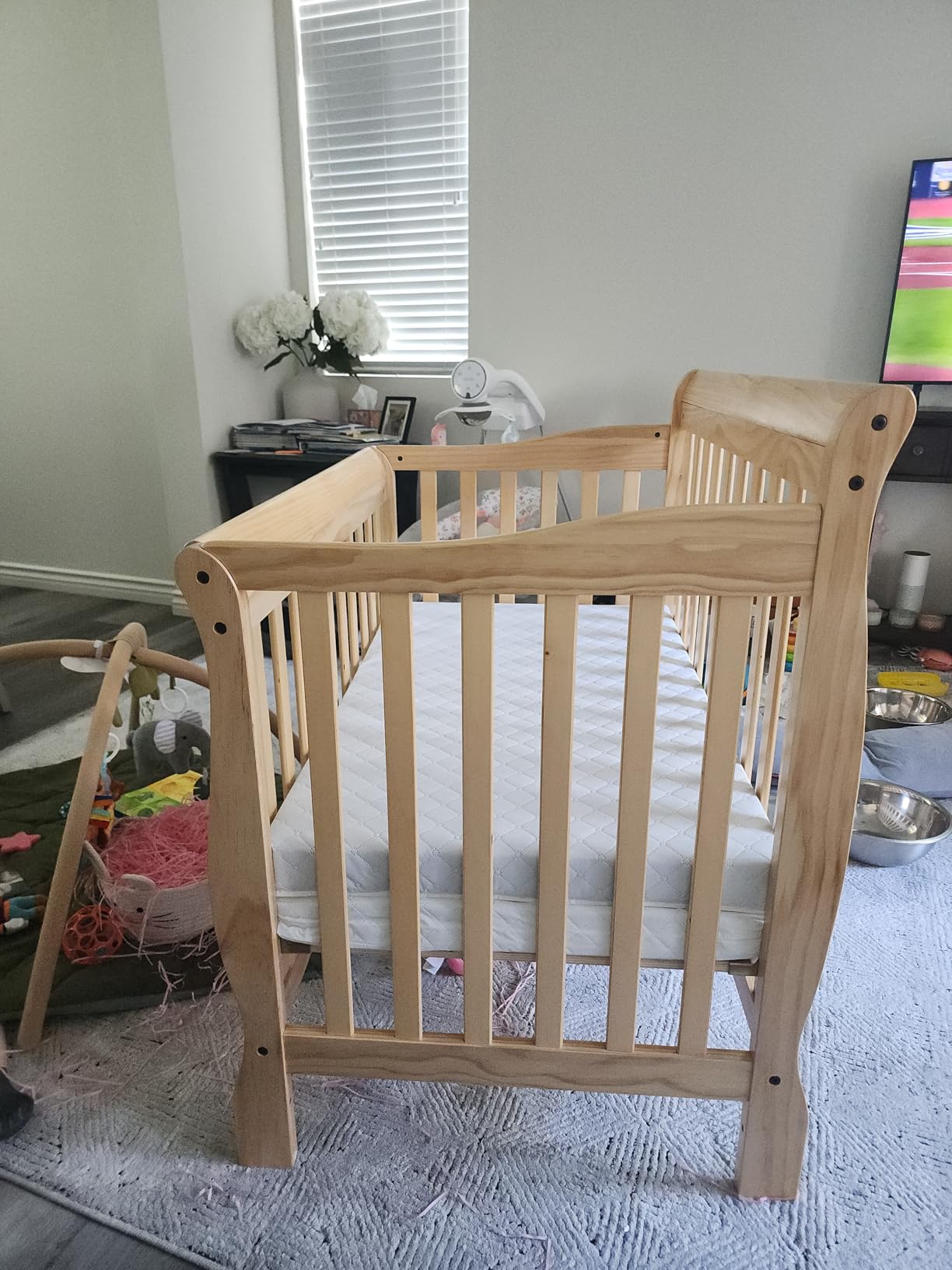 Dream On Me Aden 4-in-1 Convertible Mini Baby Crib, White customer photo 2