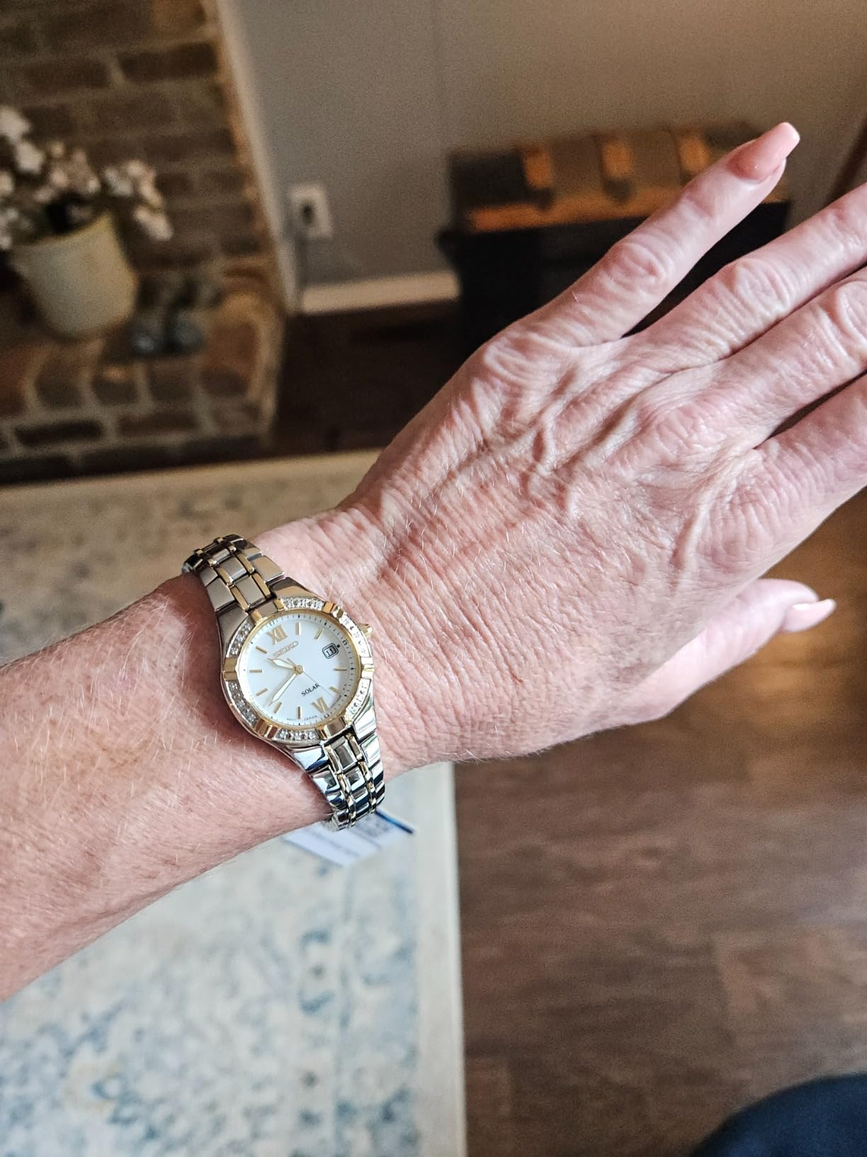 SEIKO SUT068 Watch for Women - Diamond Collection - with 18 Diamond Accents, Solar Power, Mother-of-Pearl Dial, Two-Tone Rose Gold Stainless Steel Case & Bracelet, Water-Resistant to 50m customer photo 2