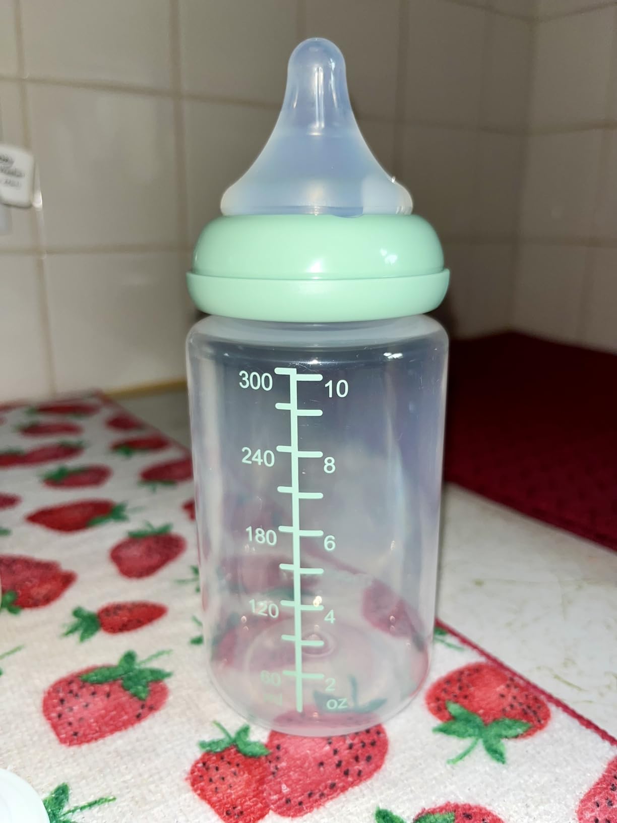 Lansinoh Anti-Colic Baby Bottles, BPA-Free Plastic, 5 Ounces, 3 Count, Slow Flow Nipples (Size S), Breastfeeding Bottle with NaturalWave Design, Baby Essentials customer photo 1