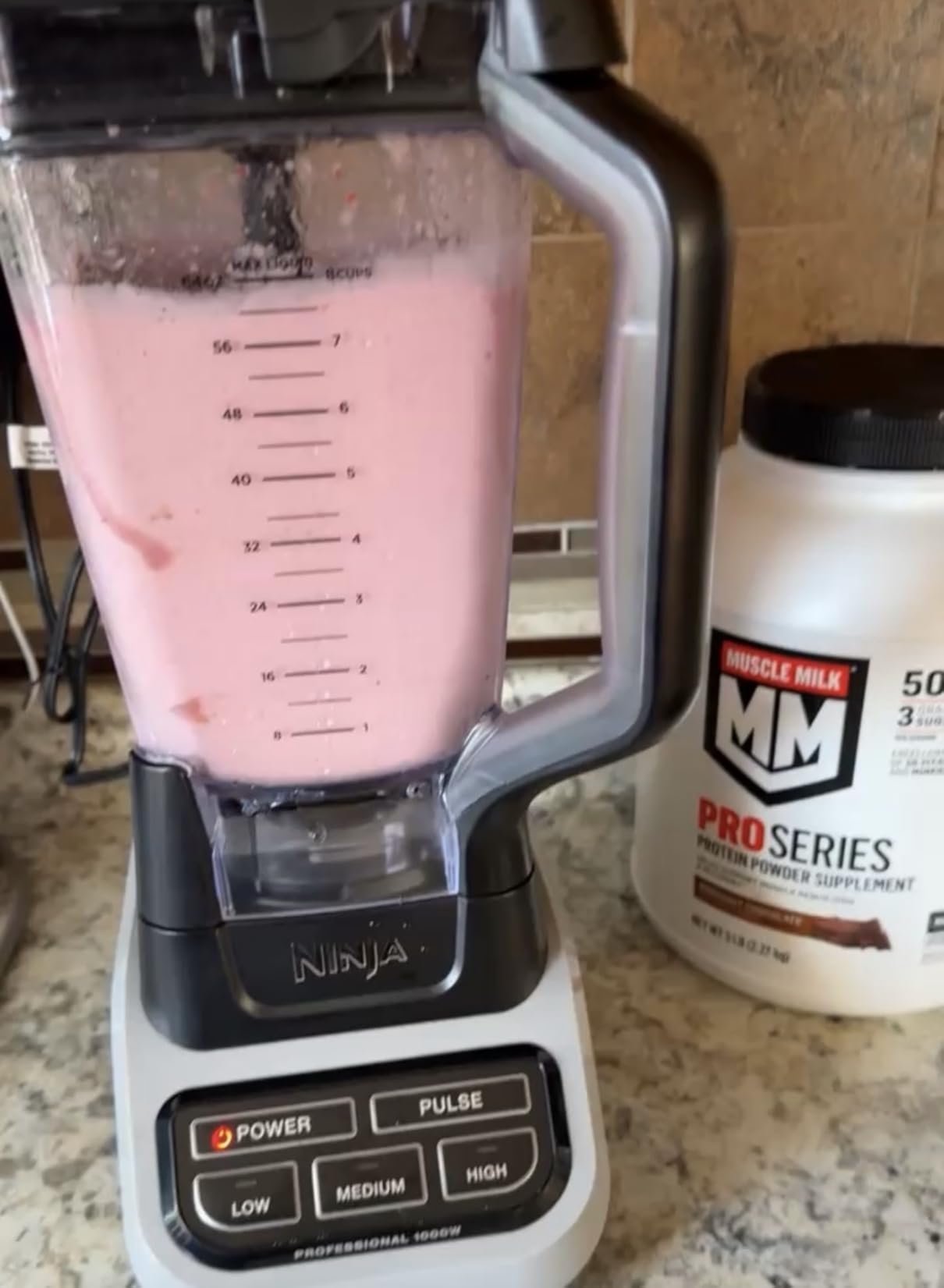 Ninja Professional Blender | Smoothie Blending, Drink Mixer, Grinder, Ice Crusher, Frozen Fruit Blending | 1000W Power, Total Crushing Technology, XL 72-oz. Pitcher | Black & Grey | BL610 customer photo 2