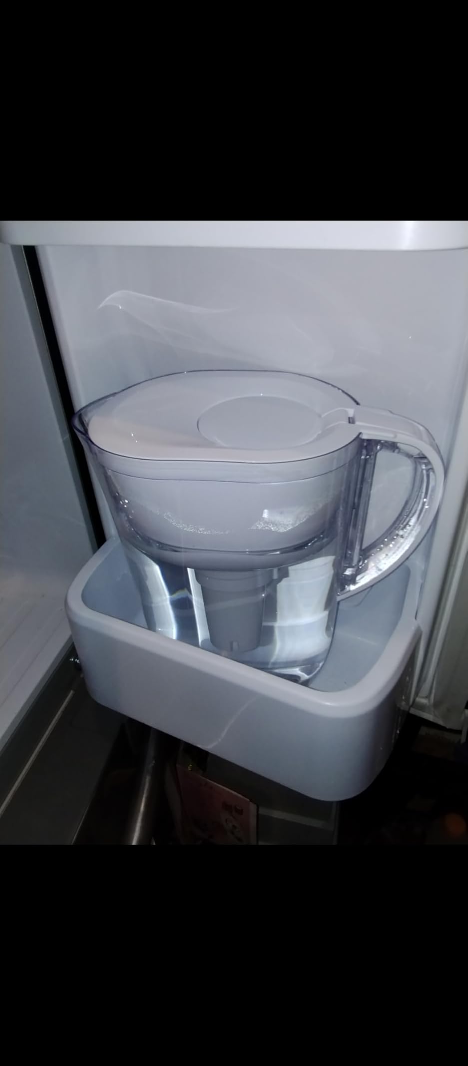 Brita Large Water Filter Pitcher for Tap and Drinking Water, Includes 1 Standard Filter, BPA-Free, Lasts Two Months, 10-Cup Capacity, Bright White customer photo 1