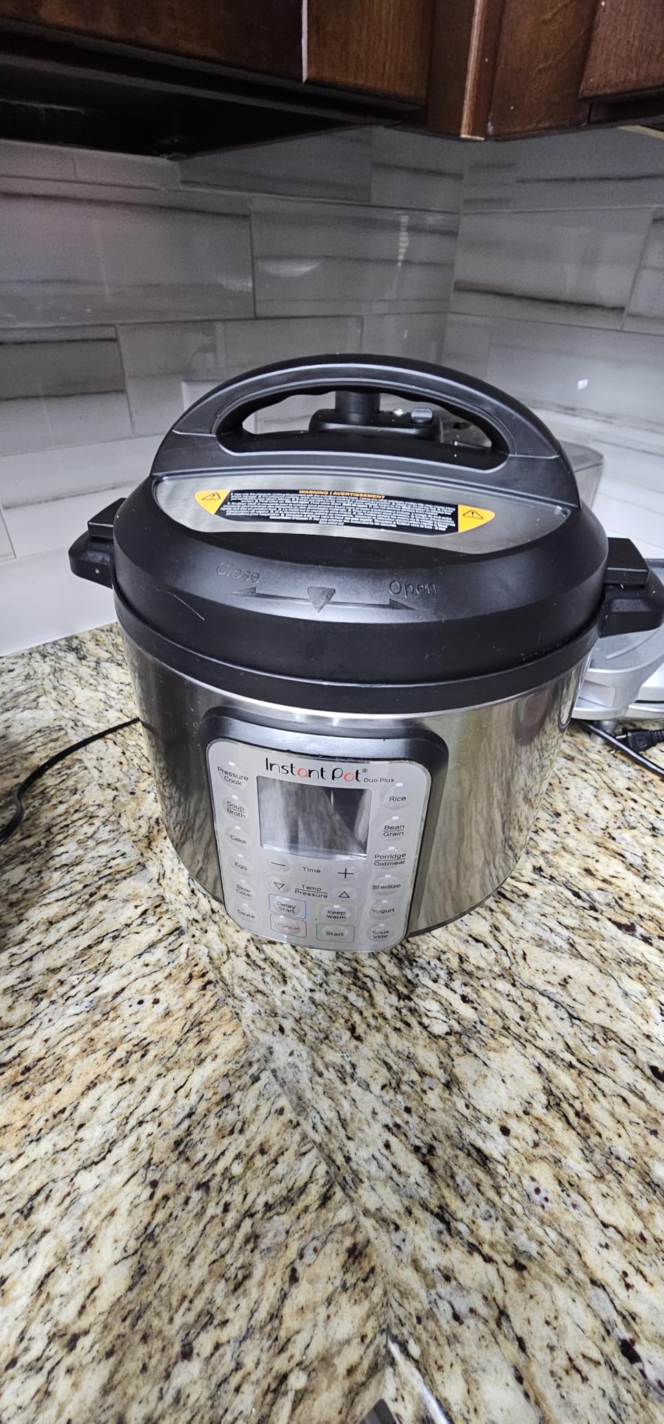 Instant Pot Duo Plus 9-in-1 Multicooker, Pressure Cooker, Slow Cook, Rice Maker, Steamer, Sauté, Yogurt, Warmer & Sterilizer, Includes App with Over 800 Recipes, Stainless Steel, 6 Quarts customer photo 2