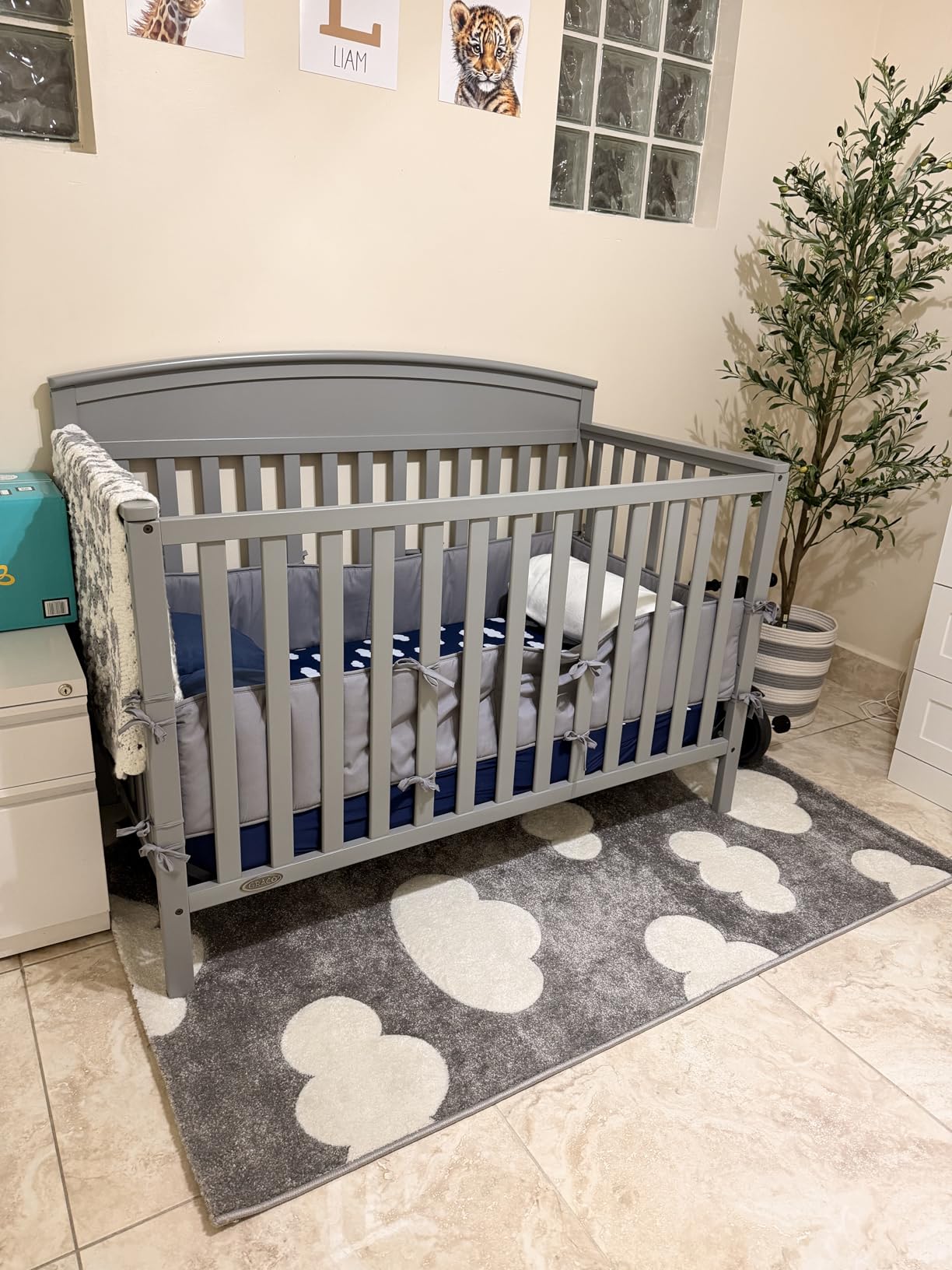 Graco Benton 5-in-1 Convertible Crib - GREENGUARD Gold Certified, Converts to Toddler Bed, Daybed and Full-Size Bed, Driftwood customer photo 1