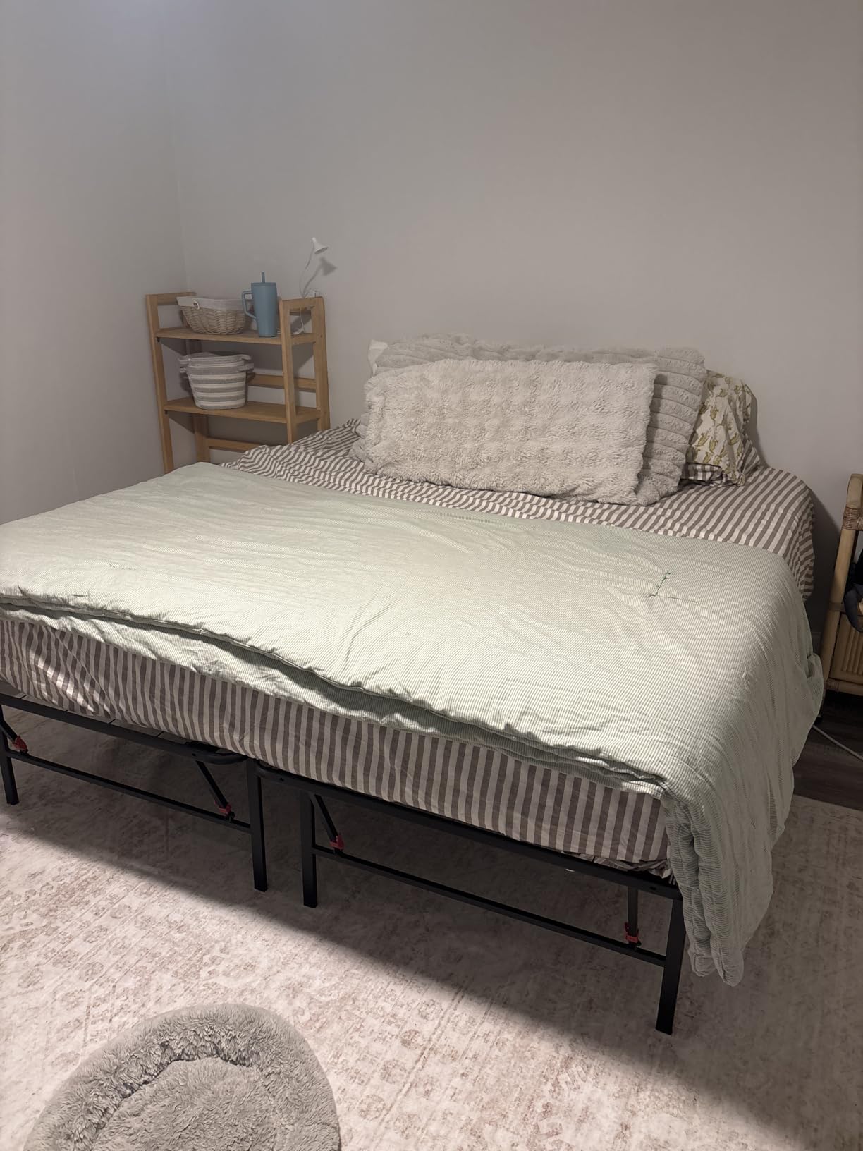 Amazon Basics Bed Frame with Storage, Foldable Metal Platform, Sturdy Steel, No Box Spring Needed, 14-inch High, Tool-Free Setup, Noise Free, Easy Assembly, Queen Size, Black customer photo 2