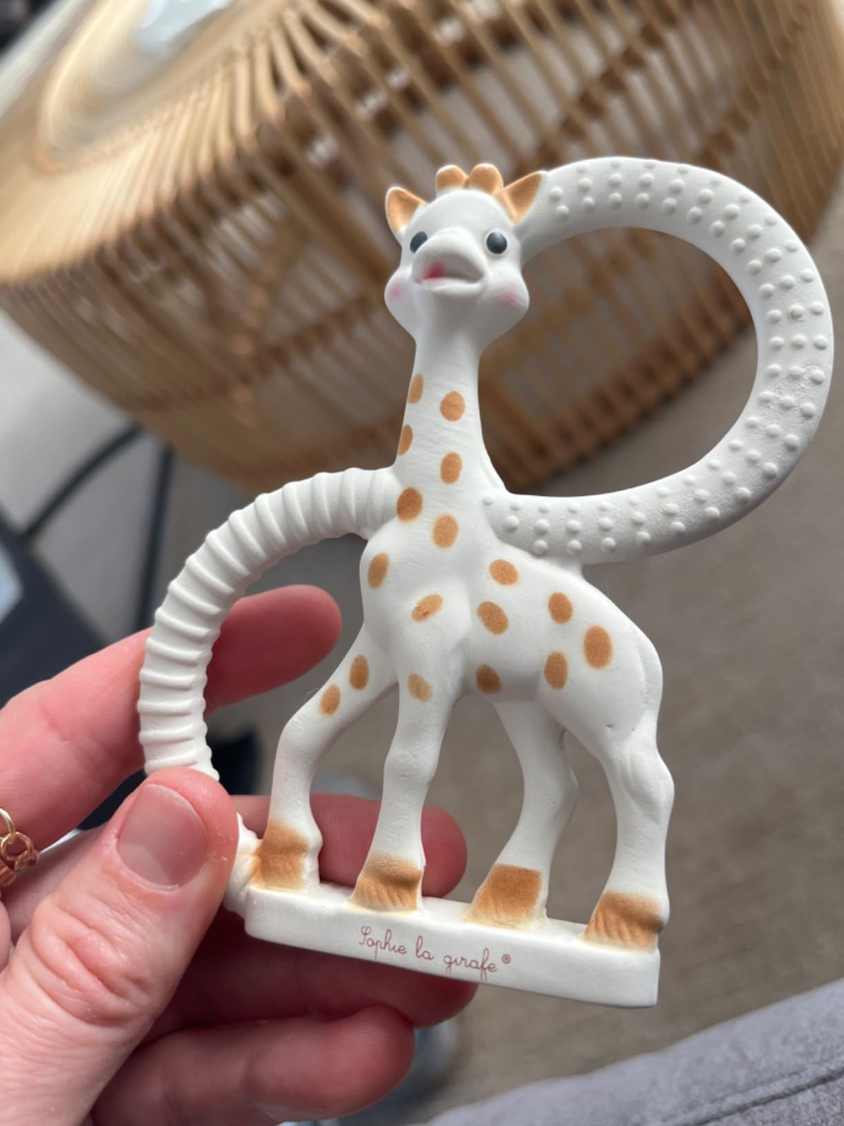 Sophie la girafe Teething Ring for Babies, Made from Natural Rubber, Soft Easy to Hold Baby Teether with Multi Texture Gum Relief, BPA and Phthalate Free customer photo 2