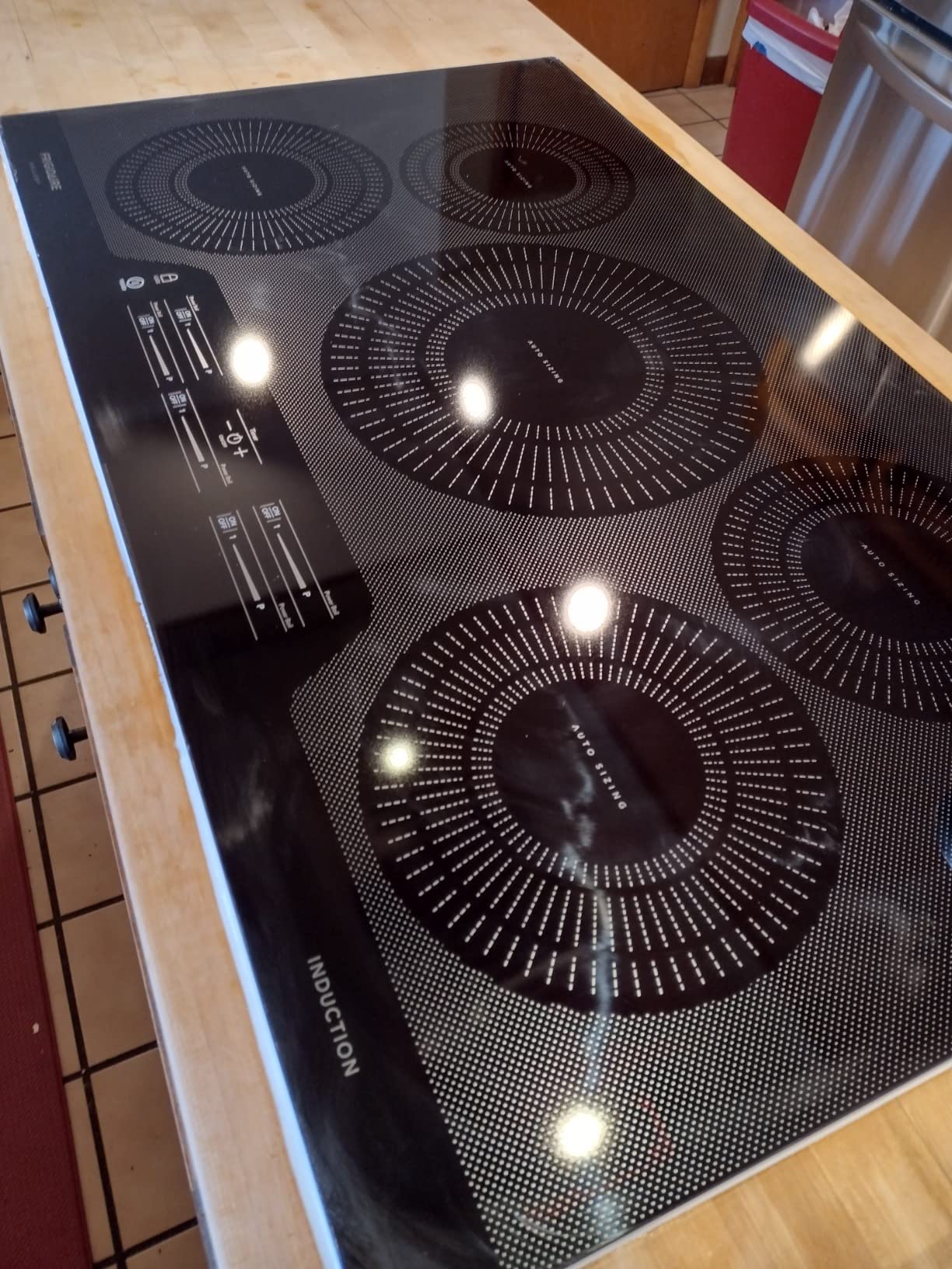Frigidaire FGIC3066TB 30 Gallery Series Induction Cooktop with 4 Elements in Black customer photo 1