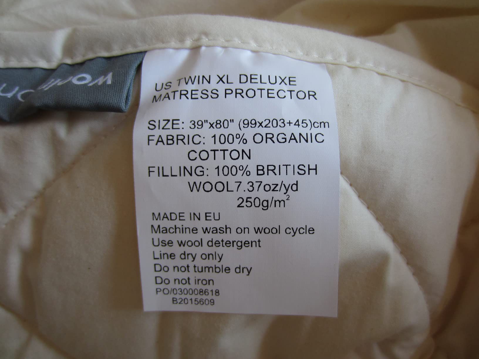 Woolroom Deluxe Hypoallergenic Mattress Protector Queen Size 100% Natural Thermoregulating British Wool Mattress Pad - Machine Washable Mattress Cover customer photo 2