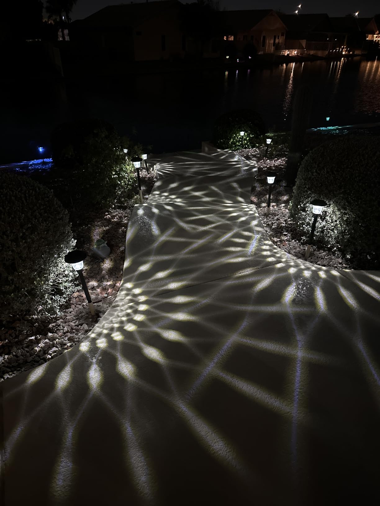 BEAU JARDIN 8 Pack Solar Pathway Lights White+Color Changing Stainless Steel 3 Mode Outdoor Multicolor Metal Solar Powered Waterproof Glass for Garden Landscape Path Yard Walkway Driveway Black customer photo 1