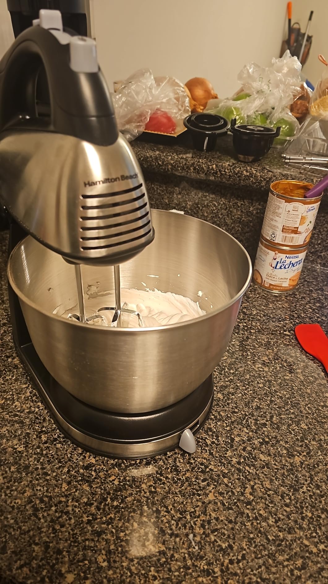 Hamilton Beach Classic Stand and Hand Mixer, 4 Quarts, 6 Speeds with QuickBurst, 290 Watts Peak Power, Black and Stainless customer photo 1