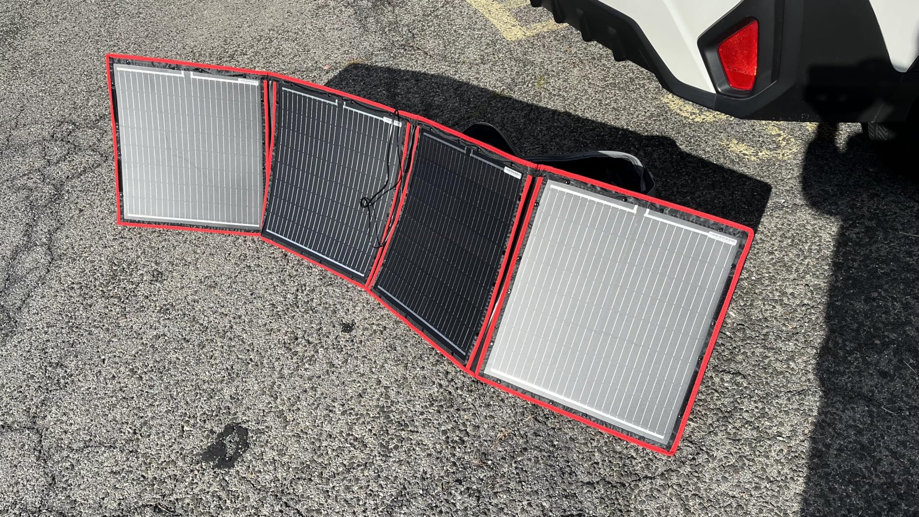 DOKIO 300W Portable Foldable Solar Panel Kit, Compact 19.3x37.4in Design 15.2lb with Standalone Controller and USB, Monocrystalline Charger for 12V Batteries, Power Stations, RV Camping Emergency Use customer photo 2