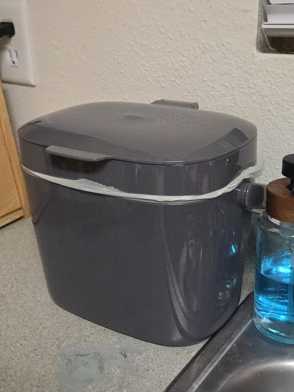 OXO Good Grips Easy-Clean Compost Bin - Charcoal - 1.75 GAL/6.62 L customer photo 2