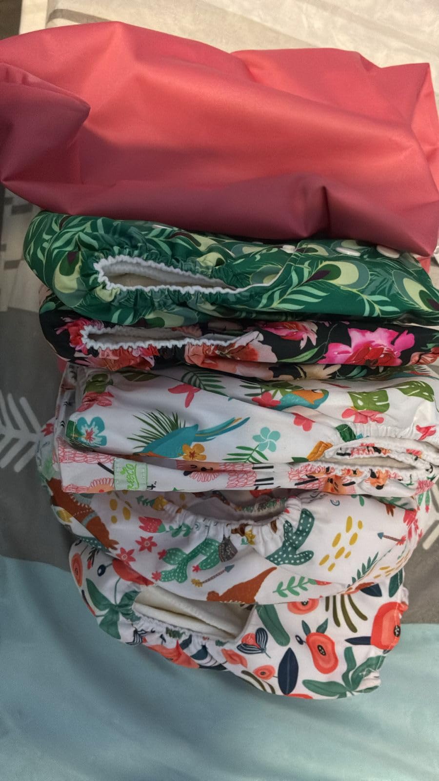 wegreeco Cloth Diapers 6 Pack with 6 Inserts & 1 Wet Bag, Washable Cloth Diapers for Babies, One Size Adjustable Reusable (Flower) customer photo 1
