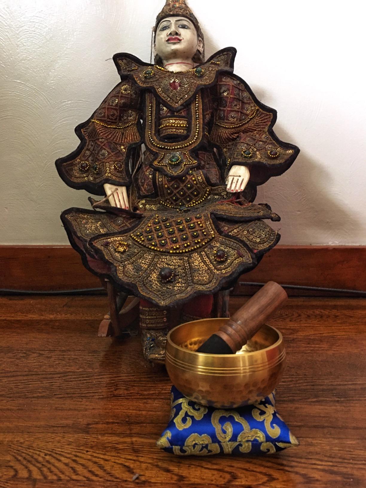 Tibetan Singing Bowl Set by Ohm Store - Hand Hammered Lingam Meditation Sound Bowl - Yoga, Chakra Balancing, Mindfulness, Stress and Anxiety Relief customer photo 2