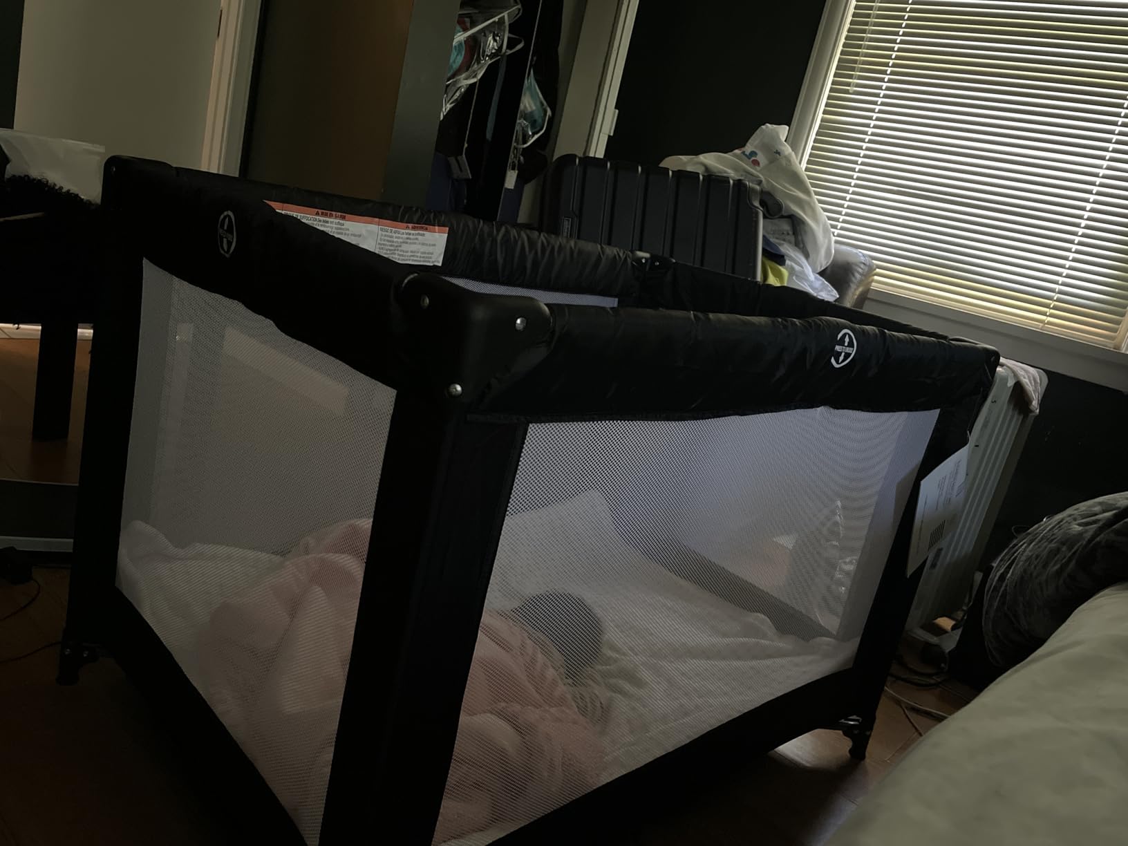Dream On Me Nest Portable Playard in Black with Carrybag and Shoulder Strap, Lightweight, Packable and Easy Setup Baby Playard, Breathable Mesh Sides and Soft Fabric - Comes with a Removable Padded Mat customer photo 1