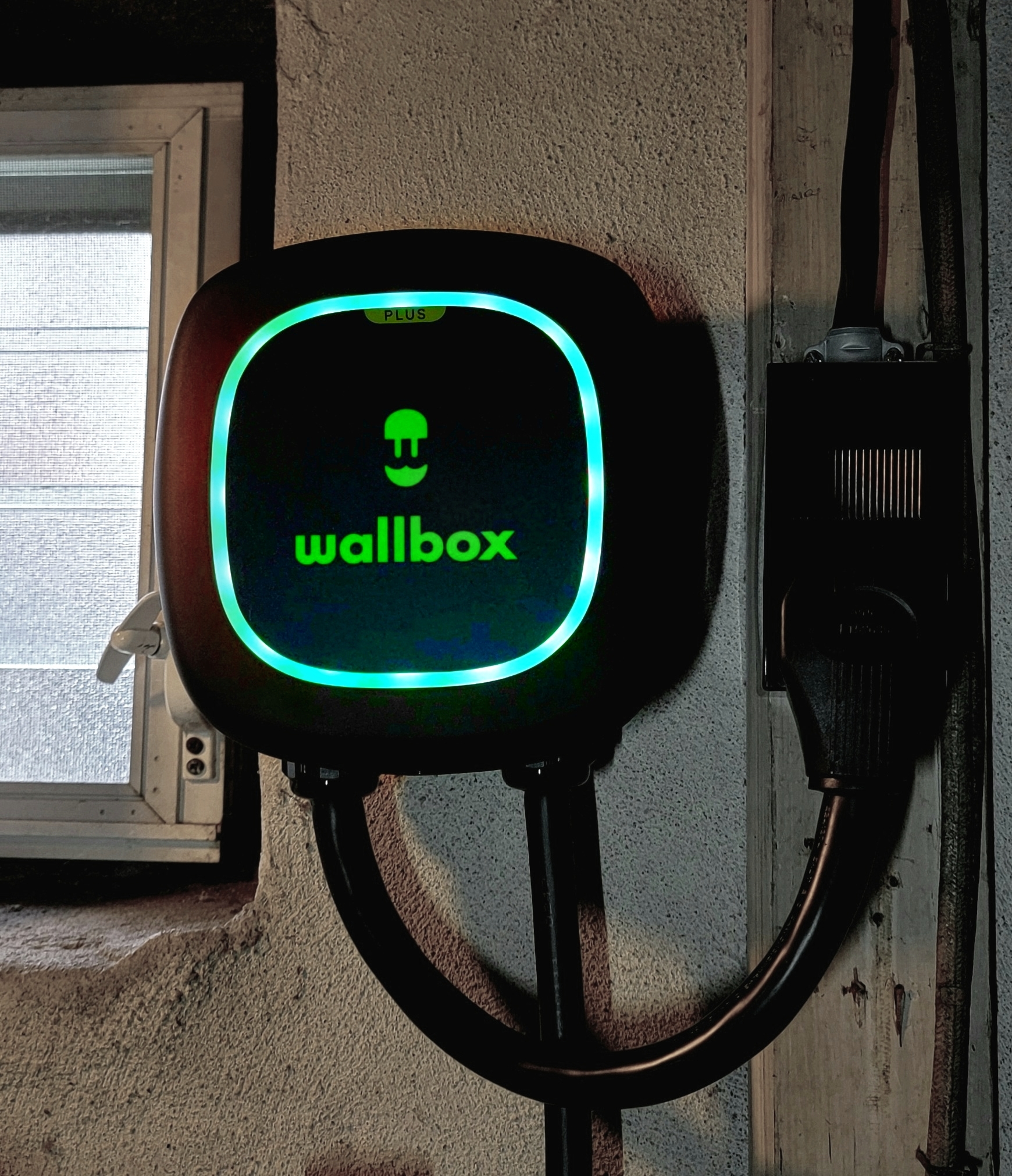 Wallbox Pulsar Plus Level 2 EV Charger 40 Amp - 9.6kW 240V Wall Home EV Charger - J1772 25ft Cable and NEMA 14-50 - Outdoor and Indoor EVSE - Energy Star and UL Certified - Assembled in USA customer photo 1