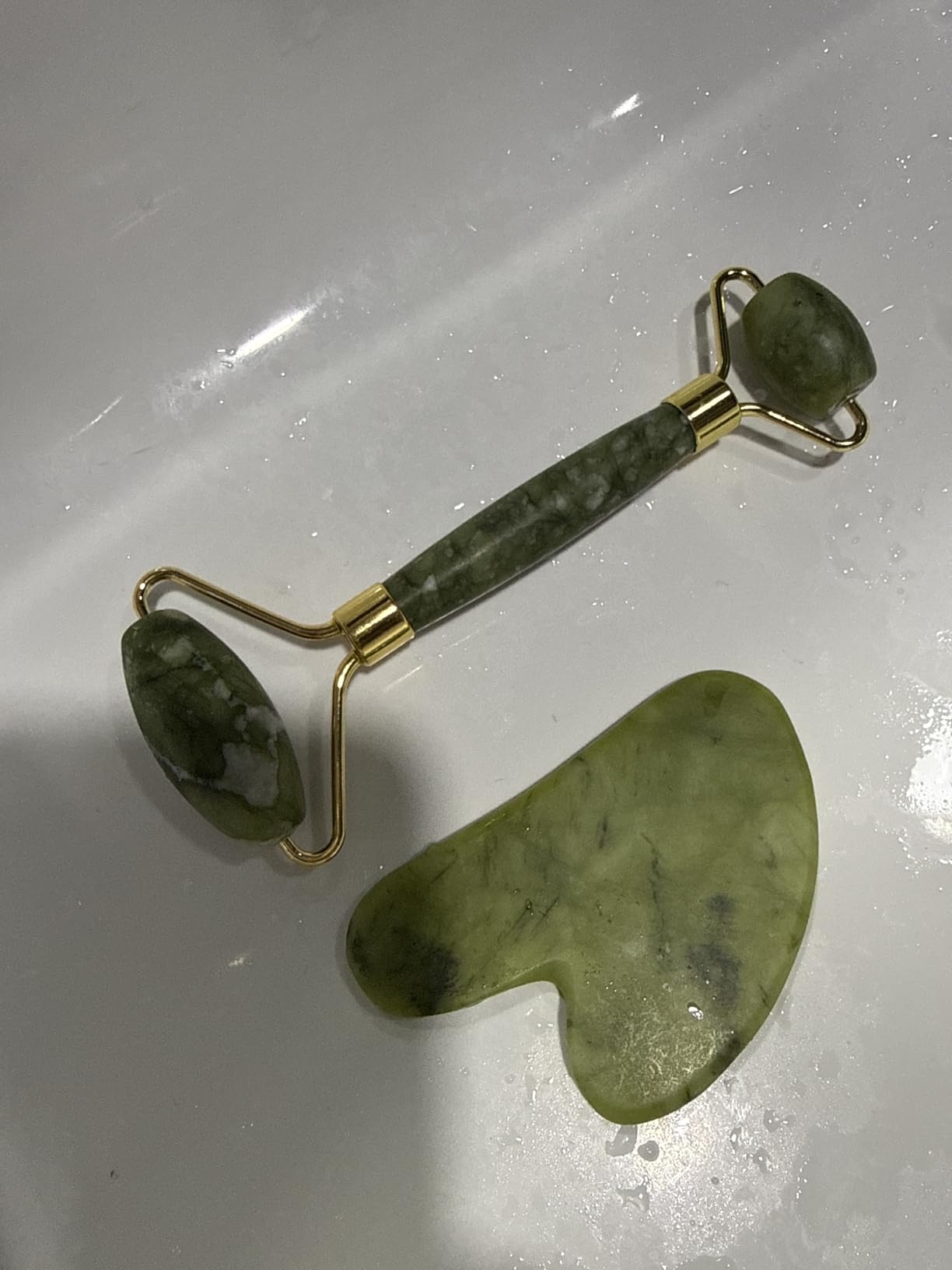 BAIMEI IcyMe Gua Sha & Jade Roller Set, Cooling Face Roller & Gua Sha Tool for Depuffing, Facial Sculpting & Jawline Definition, Smooth Rolling Skincare Tools for Women & Men - Green customer photo 1