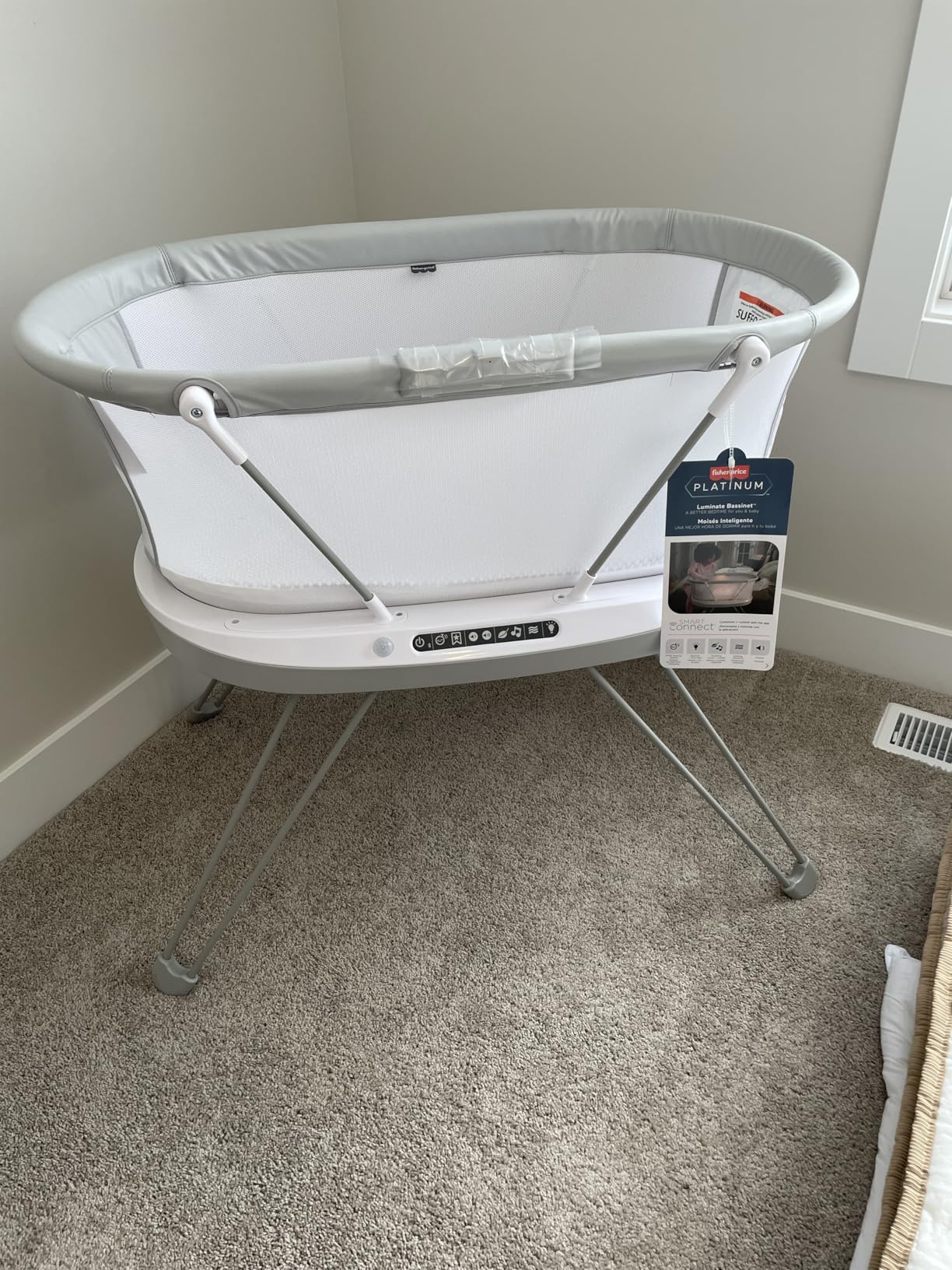 Fisher-Price Baby Bedside Sleeper Luminate Bassinet with Sound Detection plus Customizable Lights Music and Sounds for Newborns 0+ Months customer photo 2