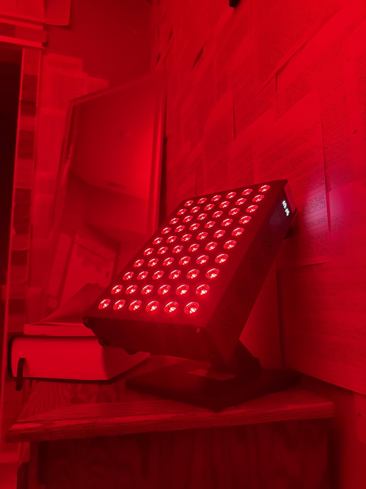 Hooga Red Light Therapy Panel Device - 660nm Red & 850nm Near Infrared Light Therapy, LED Light Therapy Lamp for Face & Body, Dual Chip LEDs, Timer, Adjustable Stand - PRO300 customer photo 1