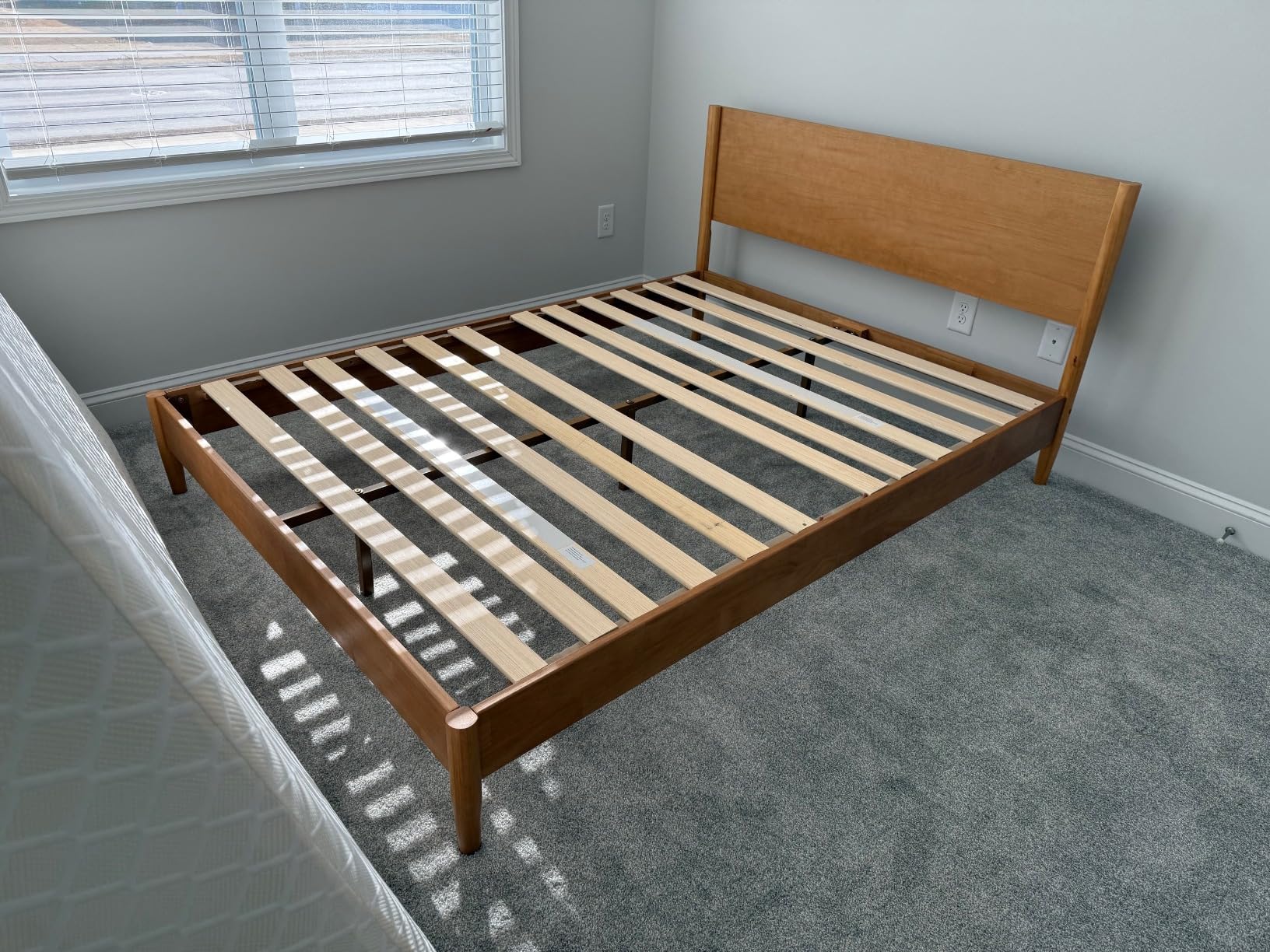 Zinus Allen Mid Century Wood Platform Bed Frame, Solid Wood Foundation, Wood Slat Support, No Box Spring Needed, Easy Assembly, Queen customer photo 2