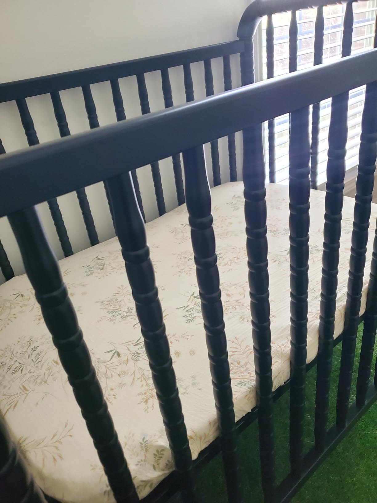 DaVinci Jenny Lind 3-in-1 Convertible Mini Crib customer photo 2