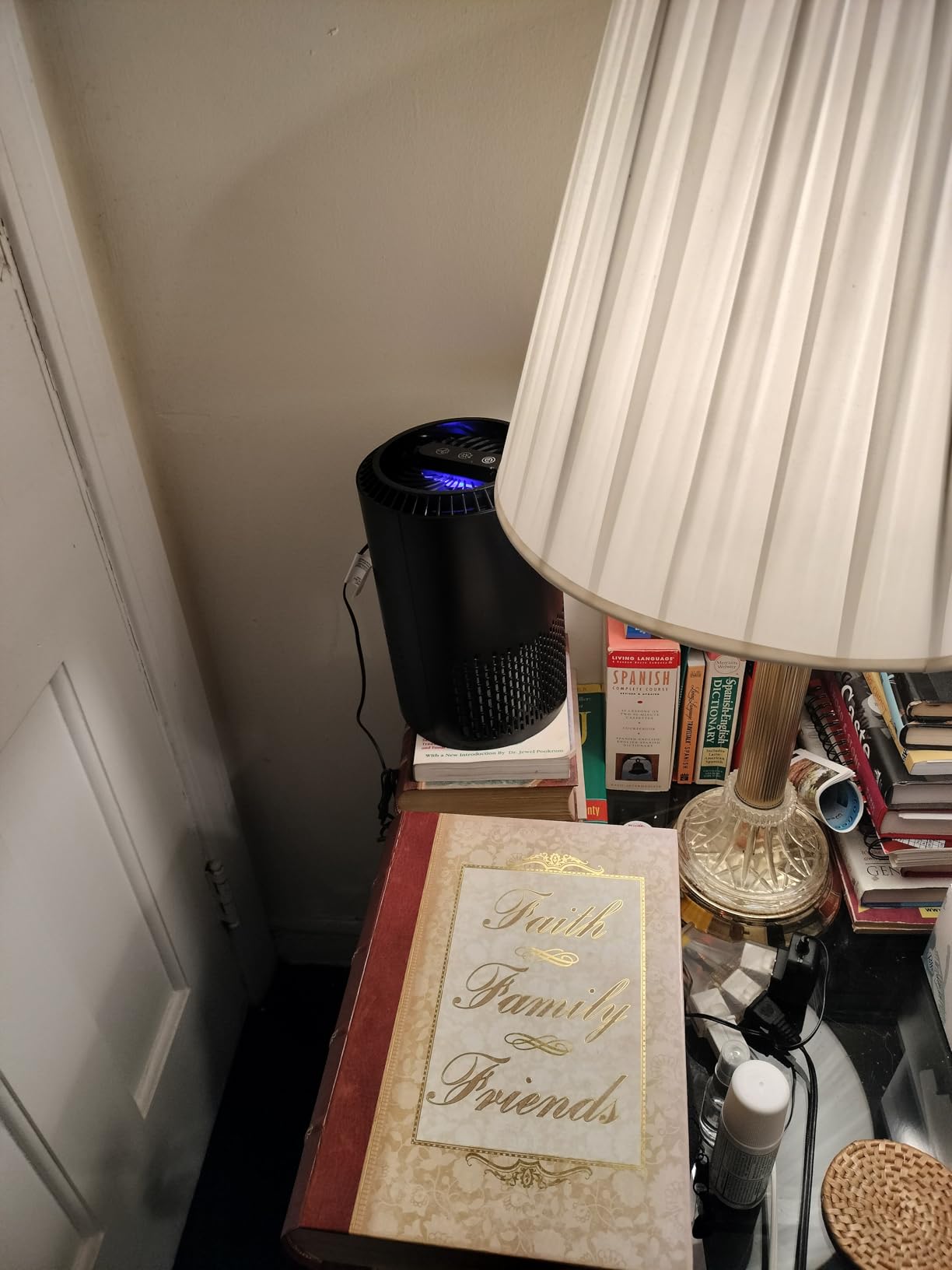 AROEVE Air Purifiers for Bedroom Home, Air Purifier For Smoke Pollen Dander Hair Smell Air Cleaner with Sleep Mode Speed Control For Bedroom Office, MK01- White customer photo 1