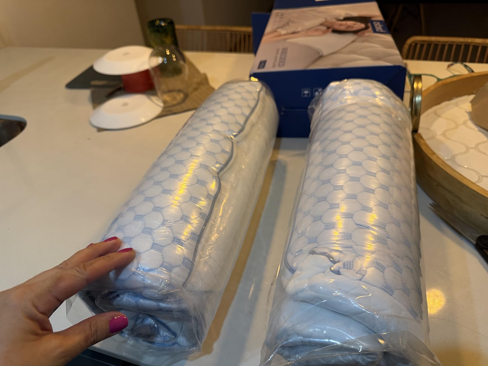OSBED Cooling Adjustable Shredded Memory Foam Pillows Queen Size Set of 2 - Temperature-Regulating for All Sleepers with Dual Airflow Ventilation (CertiPUR-US & Hypoallergenic & Machine Washable) customer photo 2
