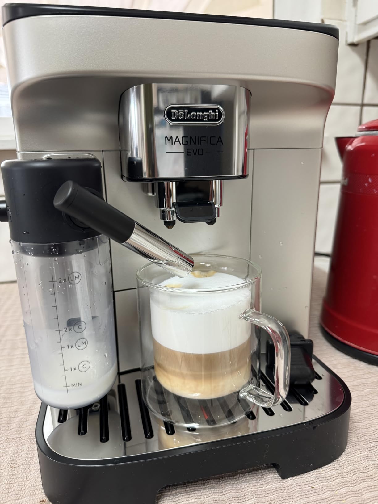 De'Longhi Magnifica Evo Automatic Espresso Machine, Milk Frother, Silver | #1 Worldwide Espresso Machine Maker, 7 One-Touch Recipes, Frother, Built-In Grinder, Craft Personalized Signature Drink customer photo 2