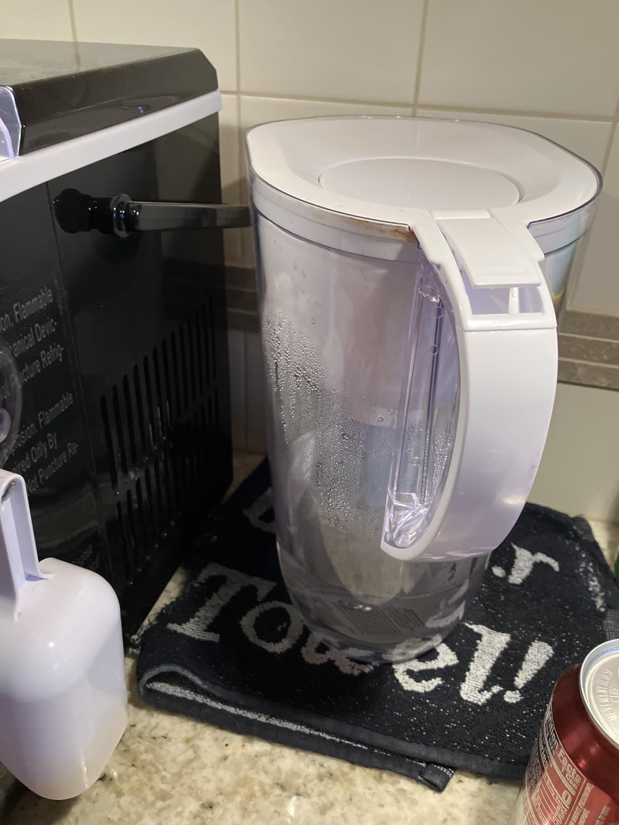 Brita Water Pitcher, Everyday Elite Filter, Removes 99% of Lead, Includes 1 Filter, 10-Cup Capacity, White customer photo 1