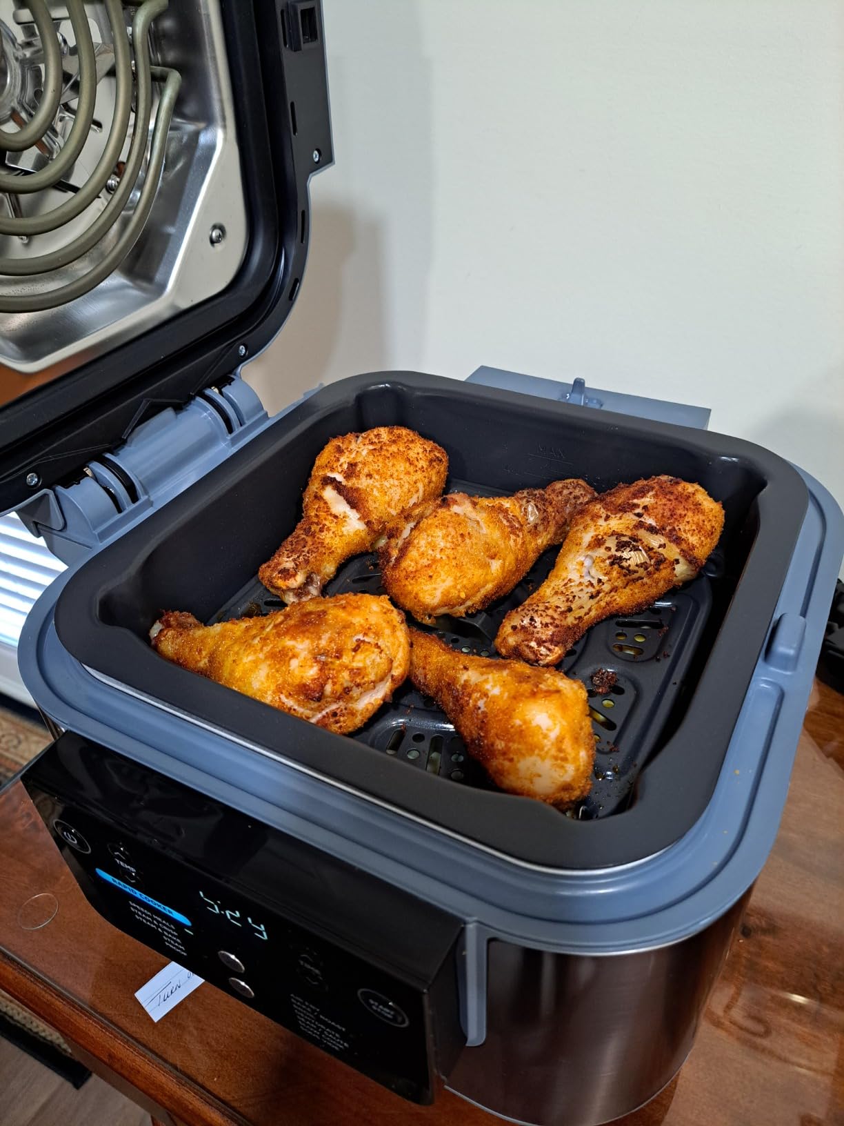 Ninja SF301 Speedi Rapid Cooker and Air Fryer, 6-Quart Capacity, 12-in-1 Functions to Steam, Bake, Roast, Sear, Saute, Slow Cook, Sous Vide and More, 15-Minute Speedi Meals All In One Pot customer photo 1