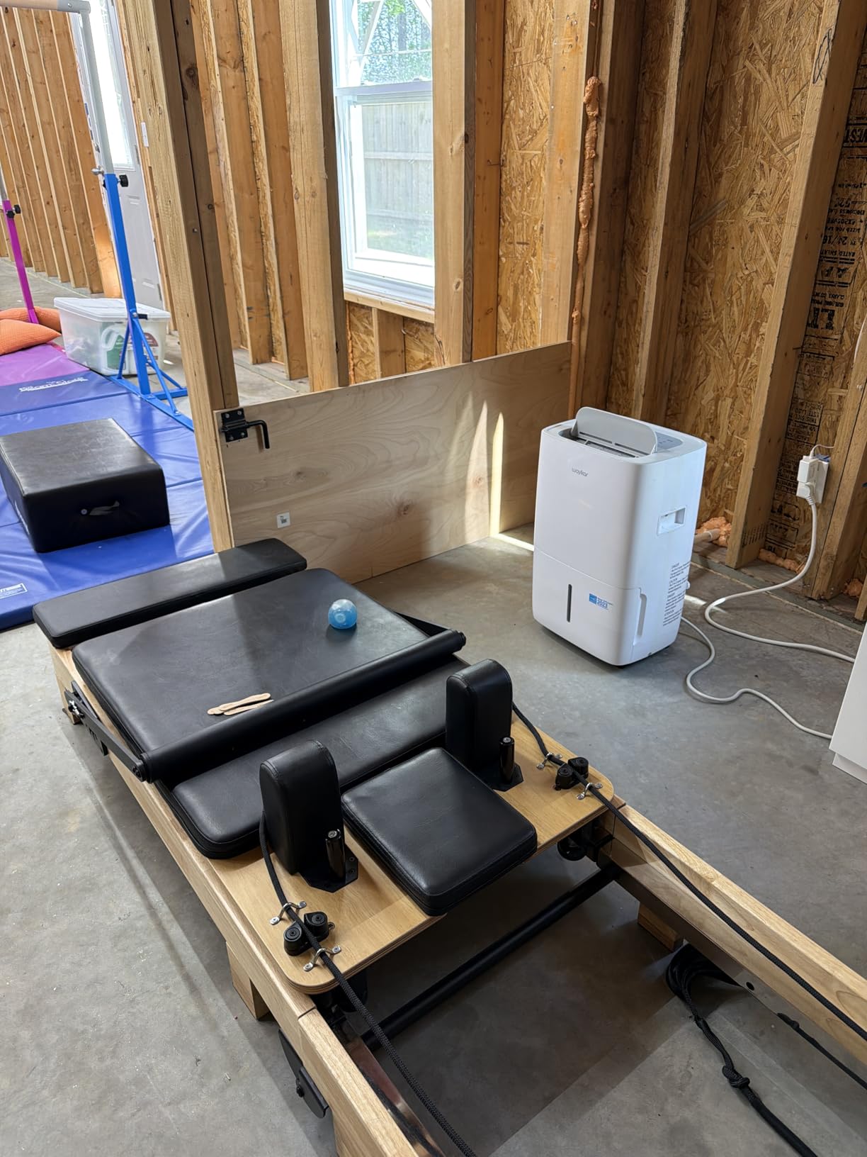 Waykar 80 Pints Energy Star Dehumidifier for Spaces up to 5,000 Sq. Ft at Home, in Basements and Large Rooms with Drain Hose and 1.14 Gallons Water Tank customer photo 2