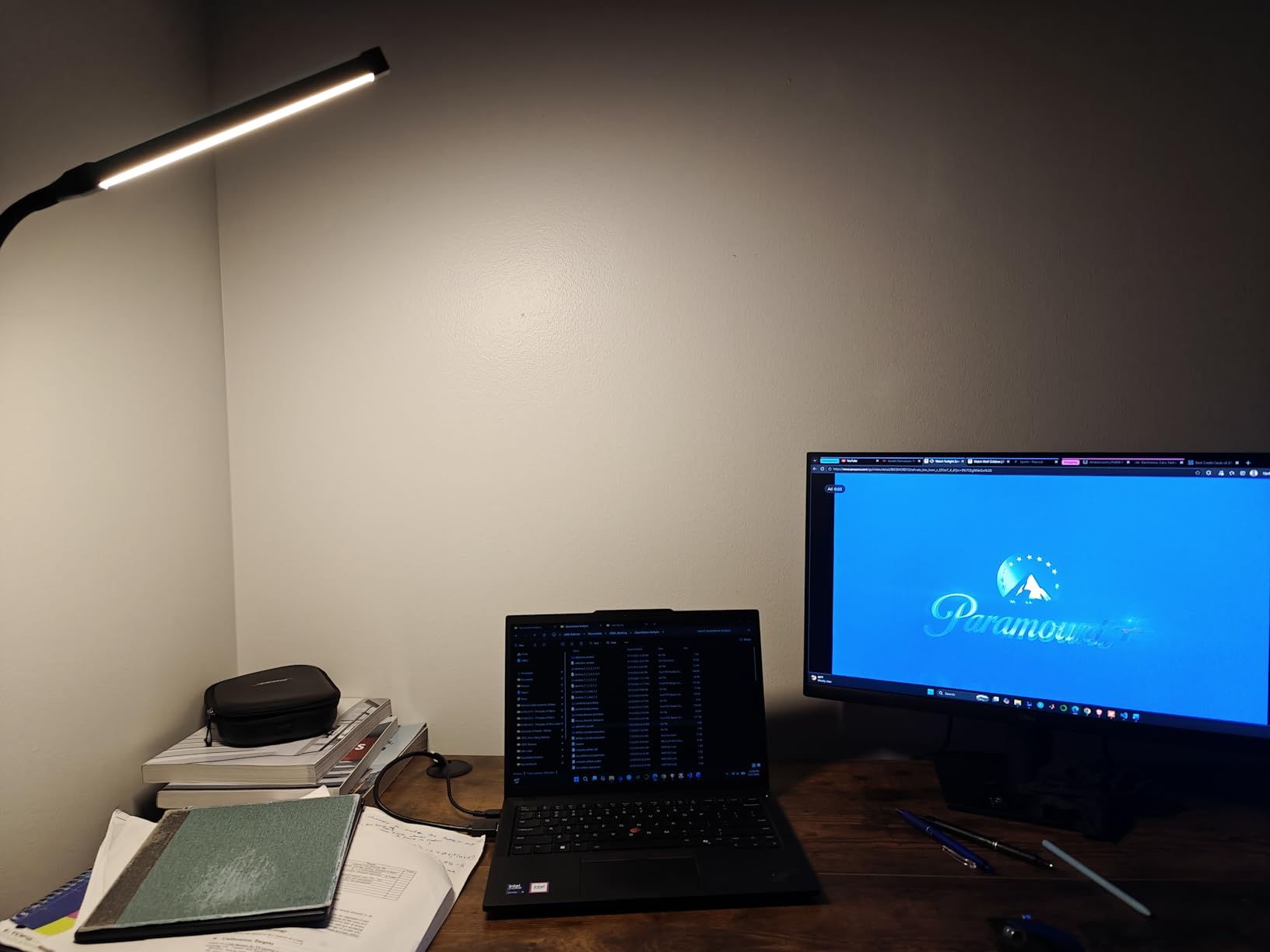 Voncerus LED Desk Lamp with Clamp, Eye-Caring Clip on Lights for Home Office, 3 Modes 10 Brightness, Long Flexible Goose-Neck, Metal, Swing Arm Architect Task Table Lamps with USB Adapter, Black customer photo 1