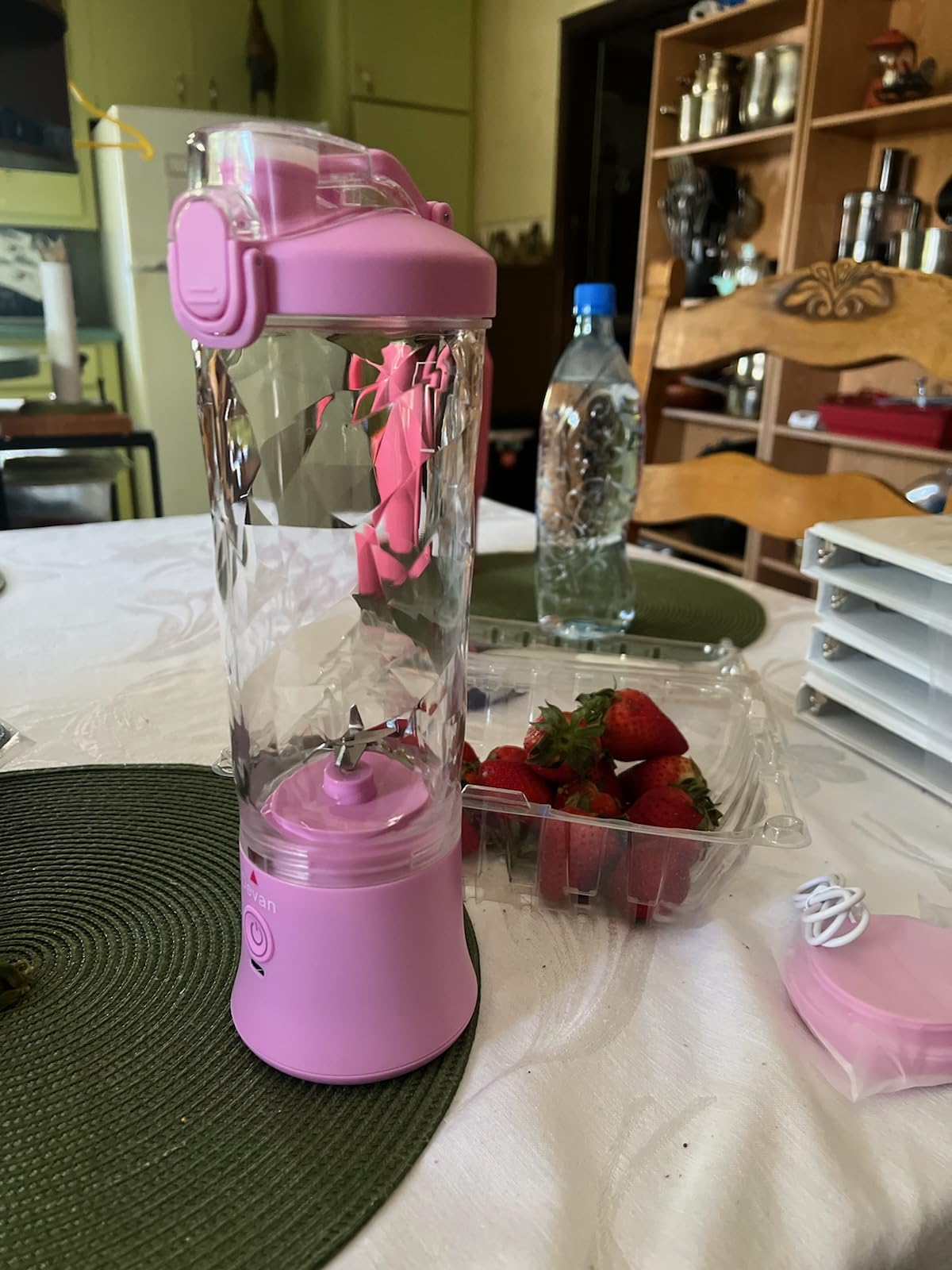 Portable Blender, 270 Watt for Shakes and Smoothies Waterproof USB Rechargeable with 20 oz BPA Free and a Travel Lid (Blue, 20 oz) customer photo 2
