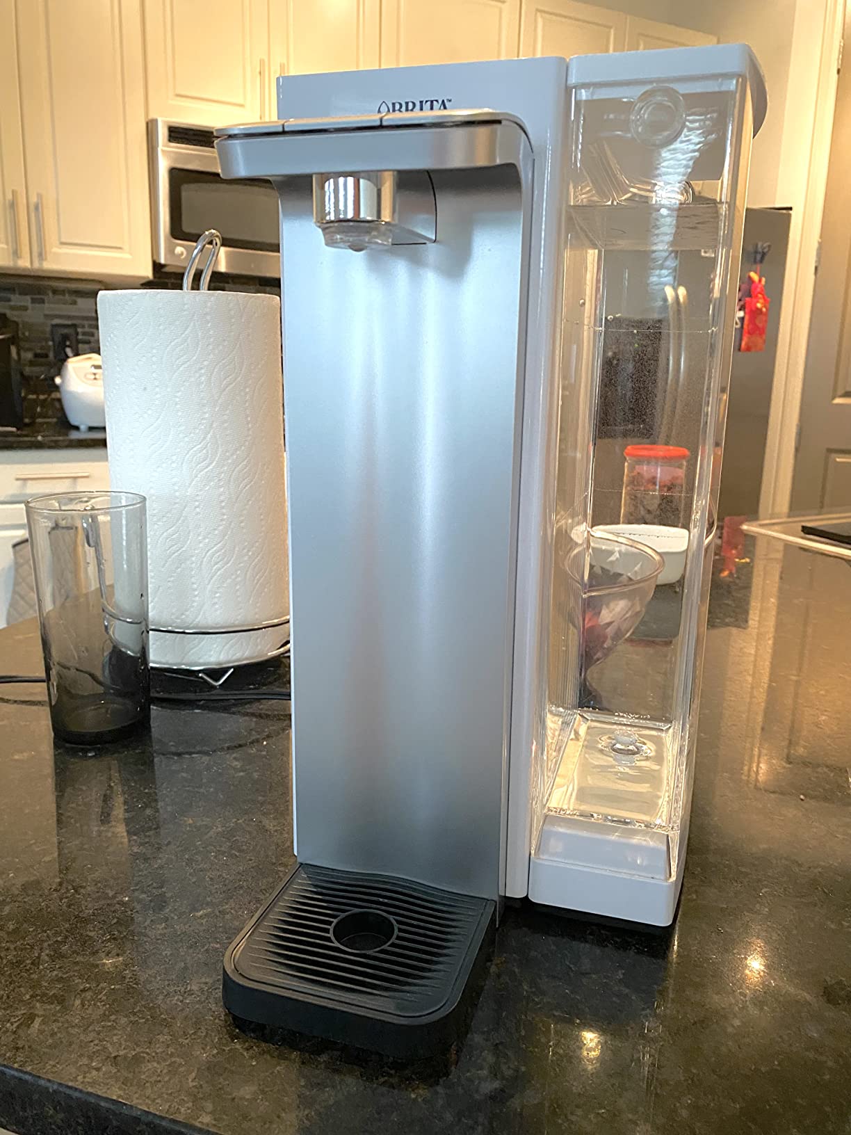Brita Hub Instant Powerful Countertop Water Filter System, Reduces 70+ Contaminants, 12 Cup Water Reservoir, Includes 6 Month Carbon Block Filter, White, 87340 customer photo 1