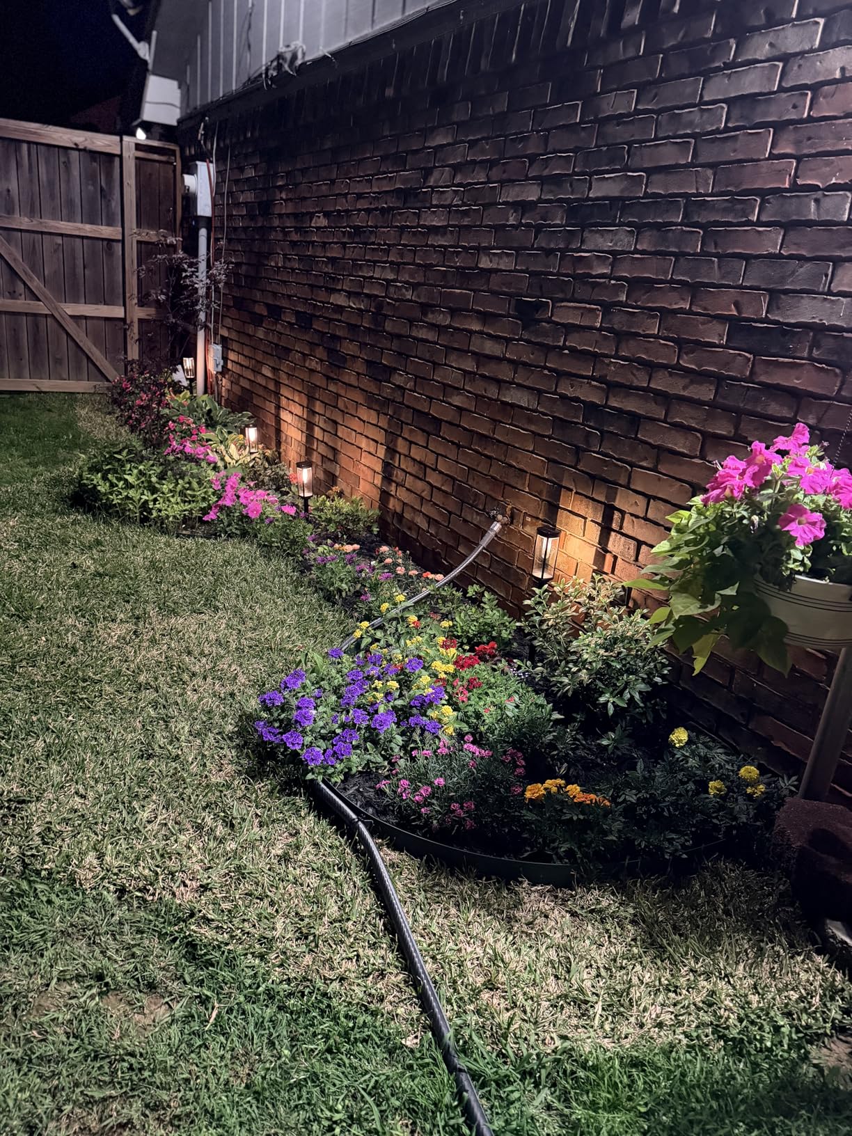 BITPOTT Solar Lights Outdoor, 8 Pack, Warm White, IP65 customer photo 1