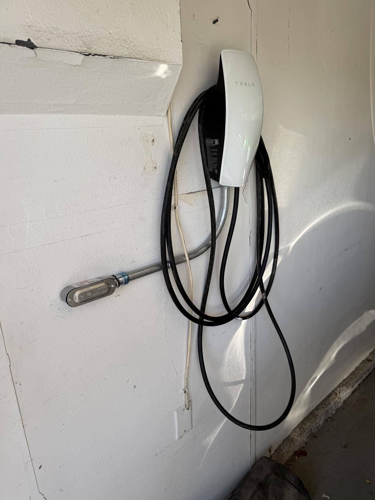 Tesla Wall Connector - Home Electric Vehicle (EV) Charger, NACS - Level 2 - up to 48A - UL Certified, Energy Star Partner customer photo 1