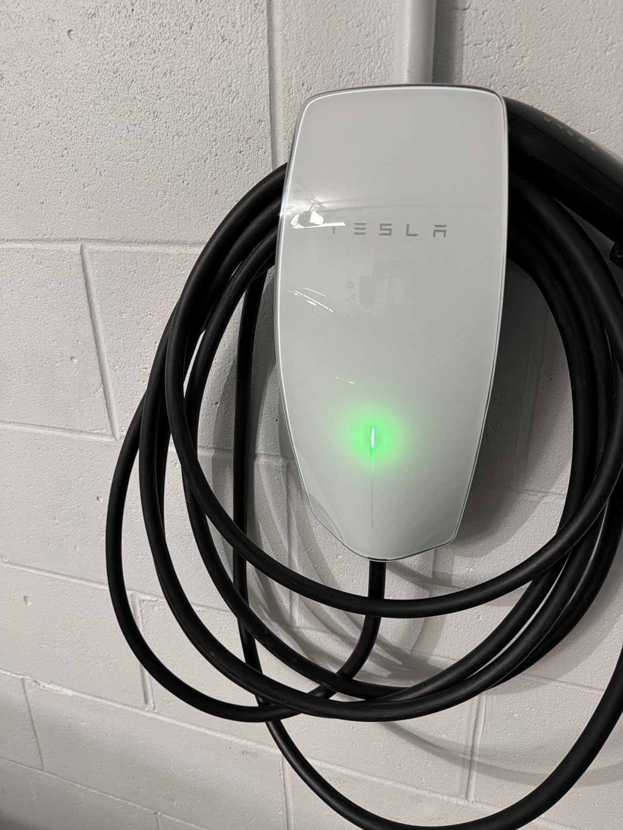 Tesla Wall Connector - Home Electric Vehicle (EV) Charger, NACS - Level 2 - up to 48A - UL Certified, Energy Star Partner customer photo 2