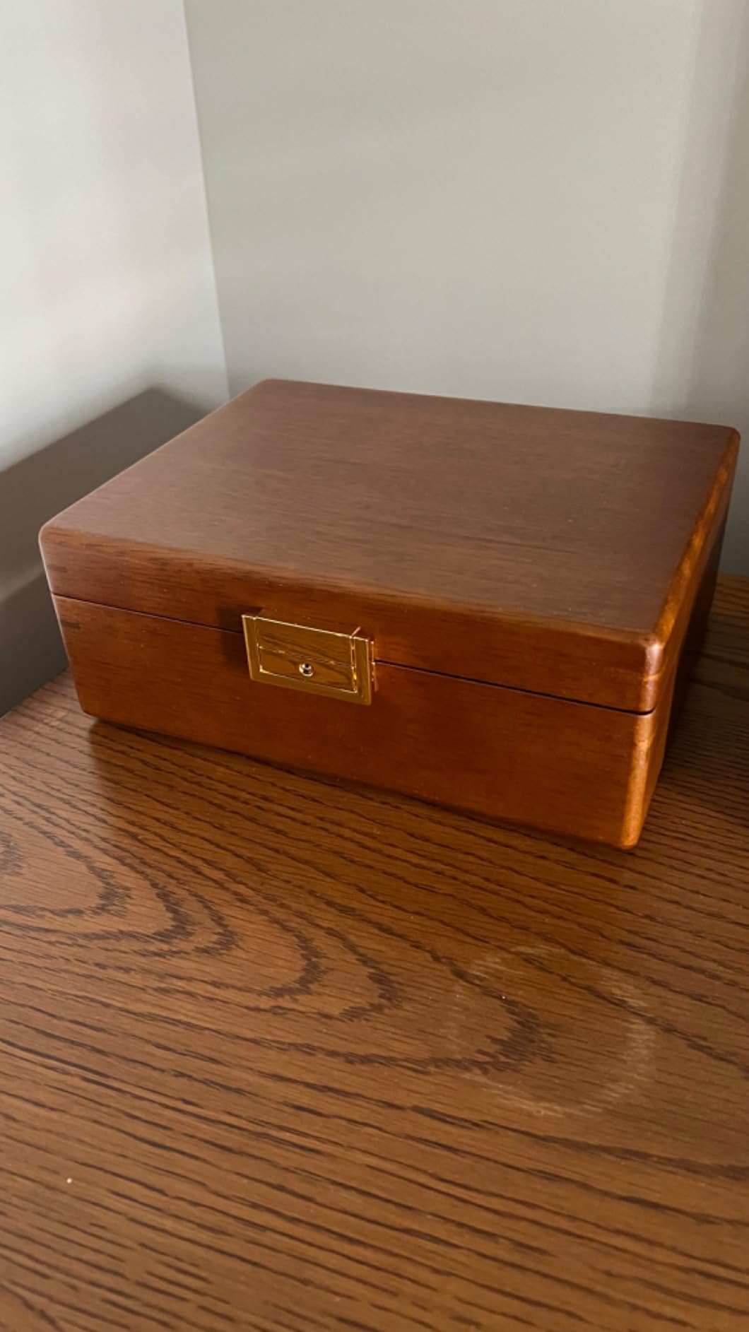 Bescott 2 Layer Solid Wooden Jewelry Box with Lock and Key for Women Men Vintage Velvet Wood Jewelry Organizer Storage for Earrings Rings Necklaces Bracelet Watch Mother's Day Gift customer photo 2