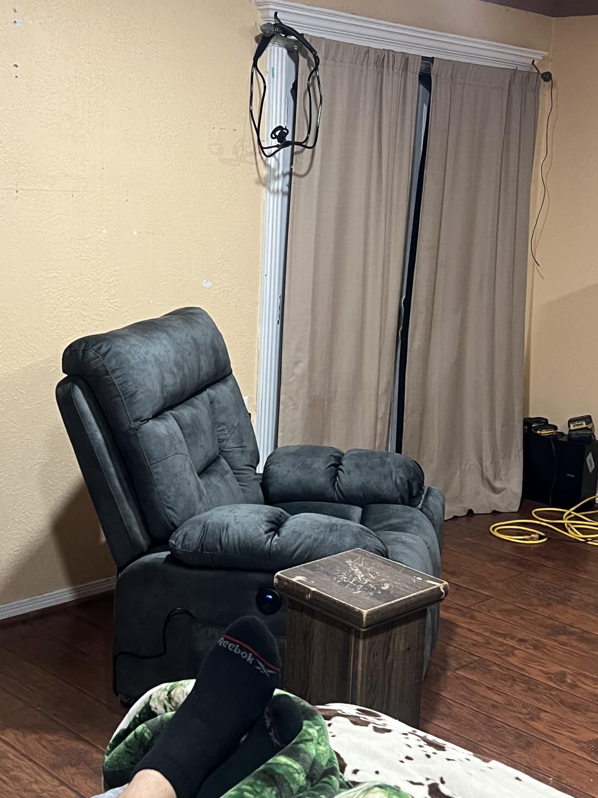 CANMOV Large Power Lift Recliner Chair with Massage and Heat for Elderly Big and Tall People, Overstuffed Wide Recliners with 2 Cup Holders, Side Pocket and USB Port - Camel customer photo 1