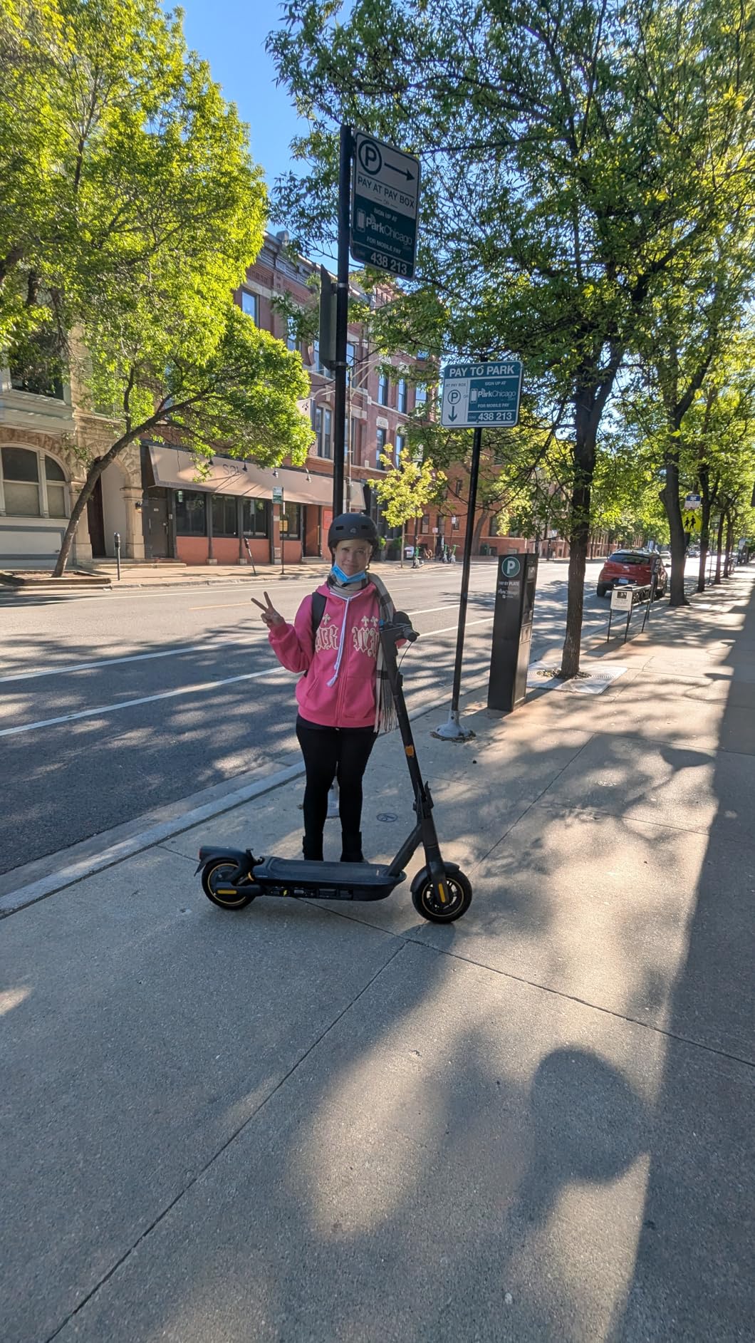 Segway MAX G2 Electric Scooter - Up to 22-28 MPH, 43 Miles Range, Dual Suspension & Braking System, Fast Charging, Scooter for Adults, UL-2272/2271 Certified customer photo 1