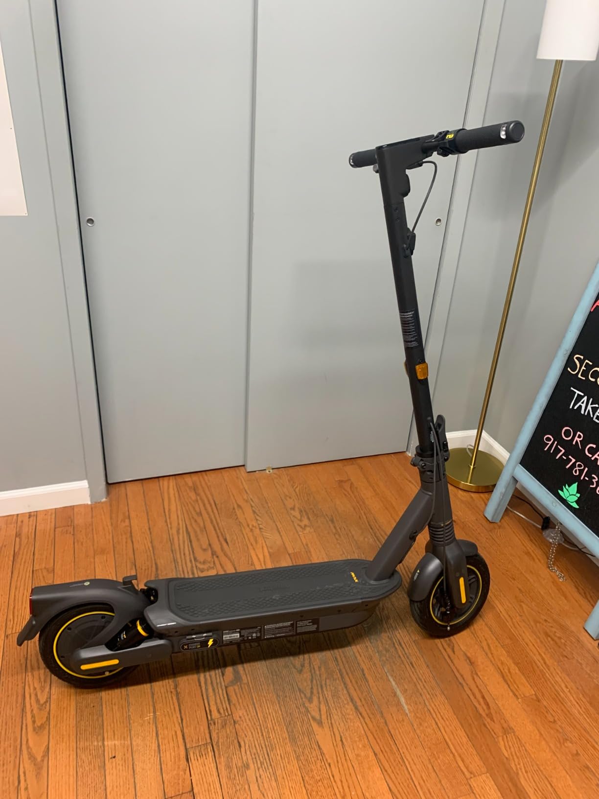 Segway MAX G2 Electric Scooter - Up to 22-28 MPH, 43 Miles Range, Dual Suspension & Braking System, Fast Charging, Scooter for Adults, UL-2272/2271 Certified customer photo 2