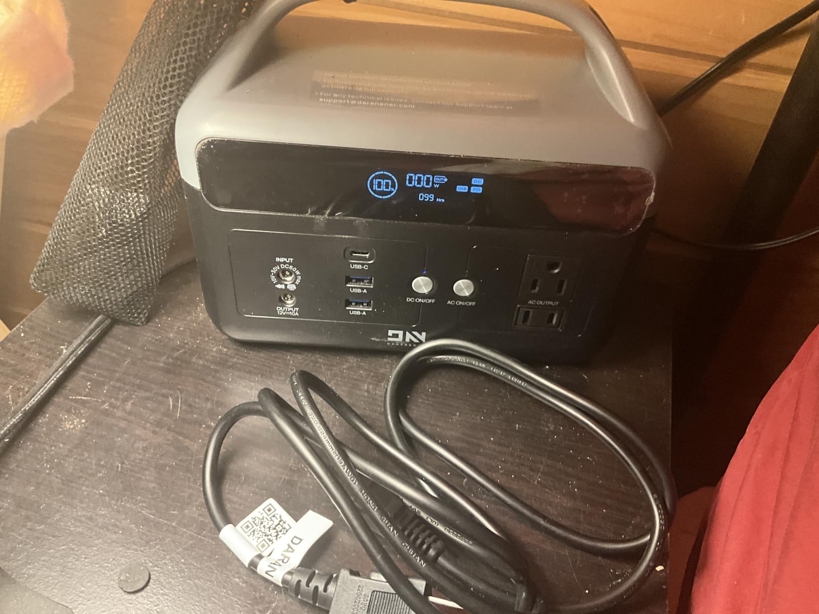 DaranEner Portable Power Station 192Wh LiFePO4 Battery Backup Solar Generator with 2 300W (Peak 600W) AC Outlets, USB-C PD 60W Fast Charge, Power Bank for Camping, Outdoor, Home, Emergency customer photo 1