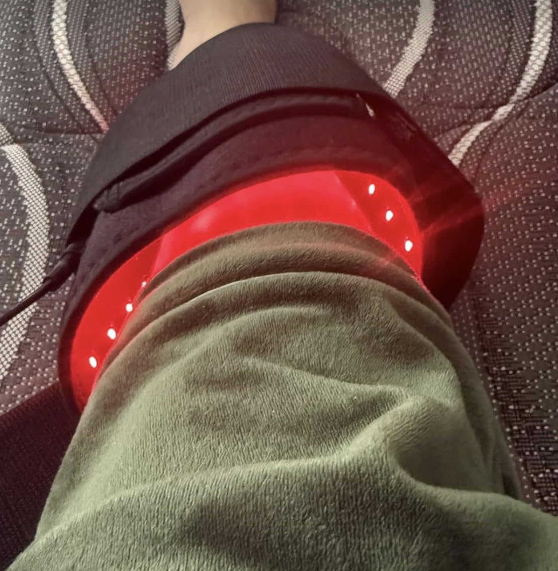 Red Light Therapy Pad for Body Back Knee Shoulder Hands Feet Portable 660nm 850nm Home Use 3 Chips in 1 Infrared Light Heating Wrap Belt Gift for Women Men (Corded) customer photo 2