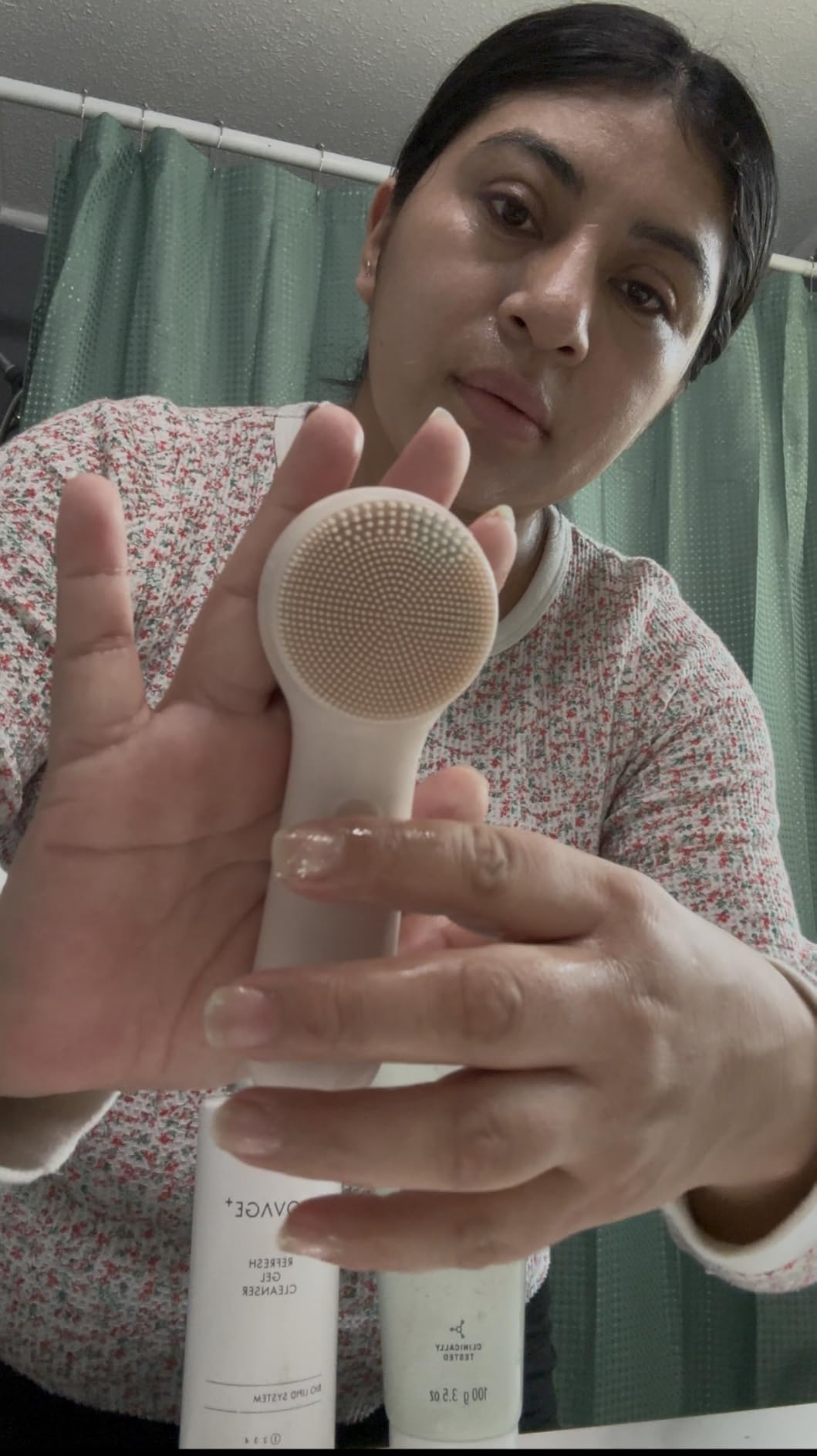 Silicone Face Scrubber, NagraCoola CLIE 2.0 Facial Cleansing Brush, Rechargeable, Waterproof Face Scrub Brush for Cleansing, Exfoliating, Massaging, Electric Facial Exfoliator for Women and Men - Oat customer photo 2