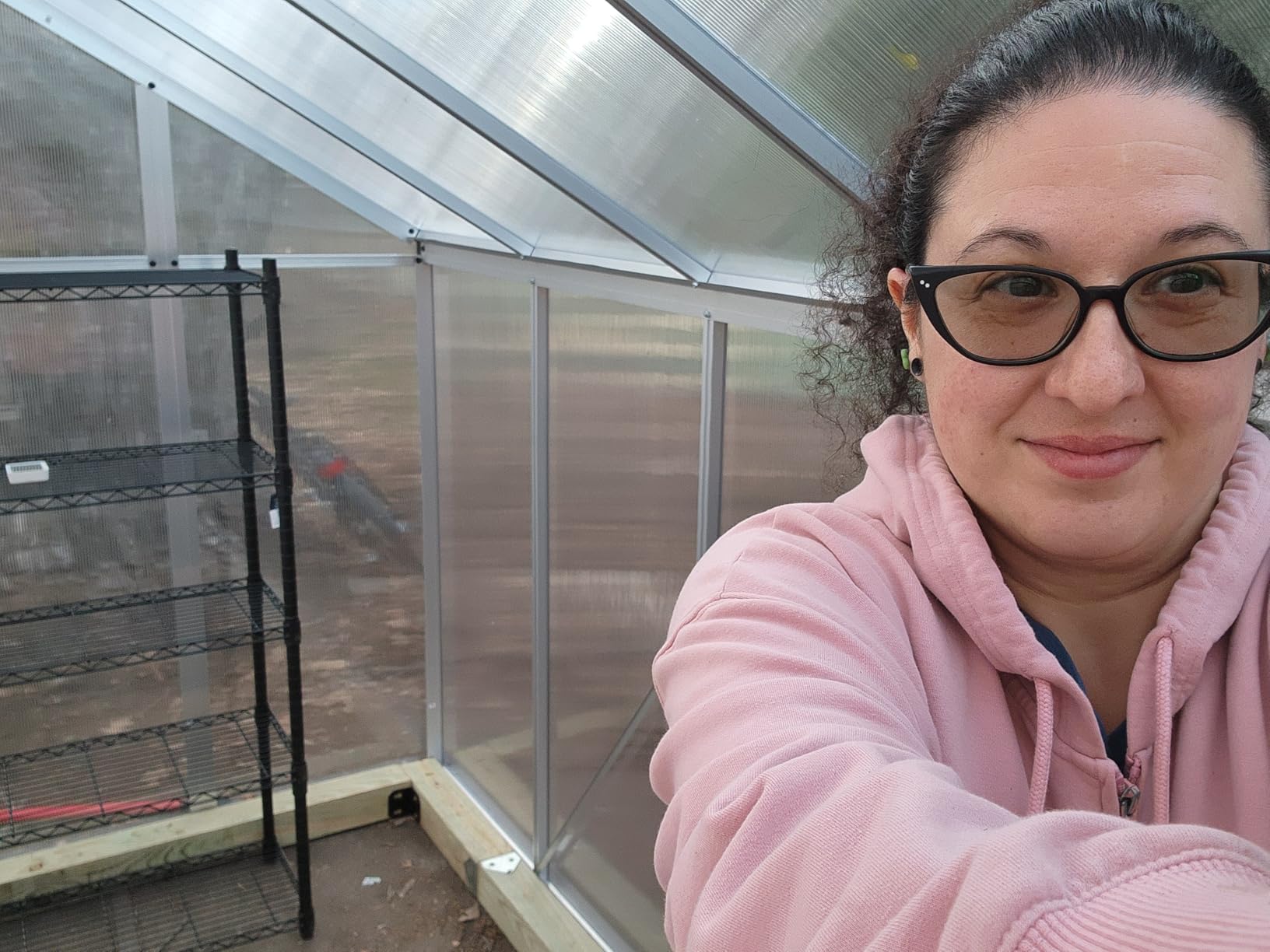 Outsunny 4' x 6' Greenhouse for Outdoors, Polycarbonate Greenhouse with Rain Gutter and Roof Vent, Aluminum Walk-in Green Houses for Outside Patio Backyard Garden customer photo 1