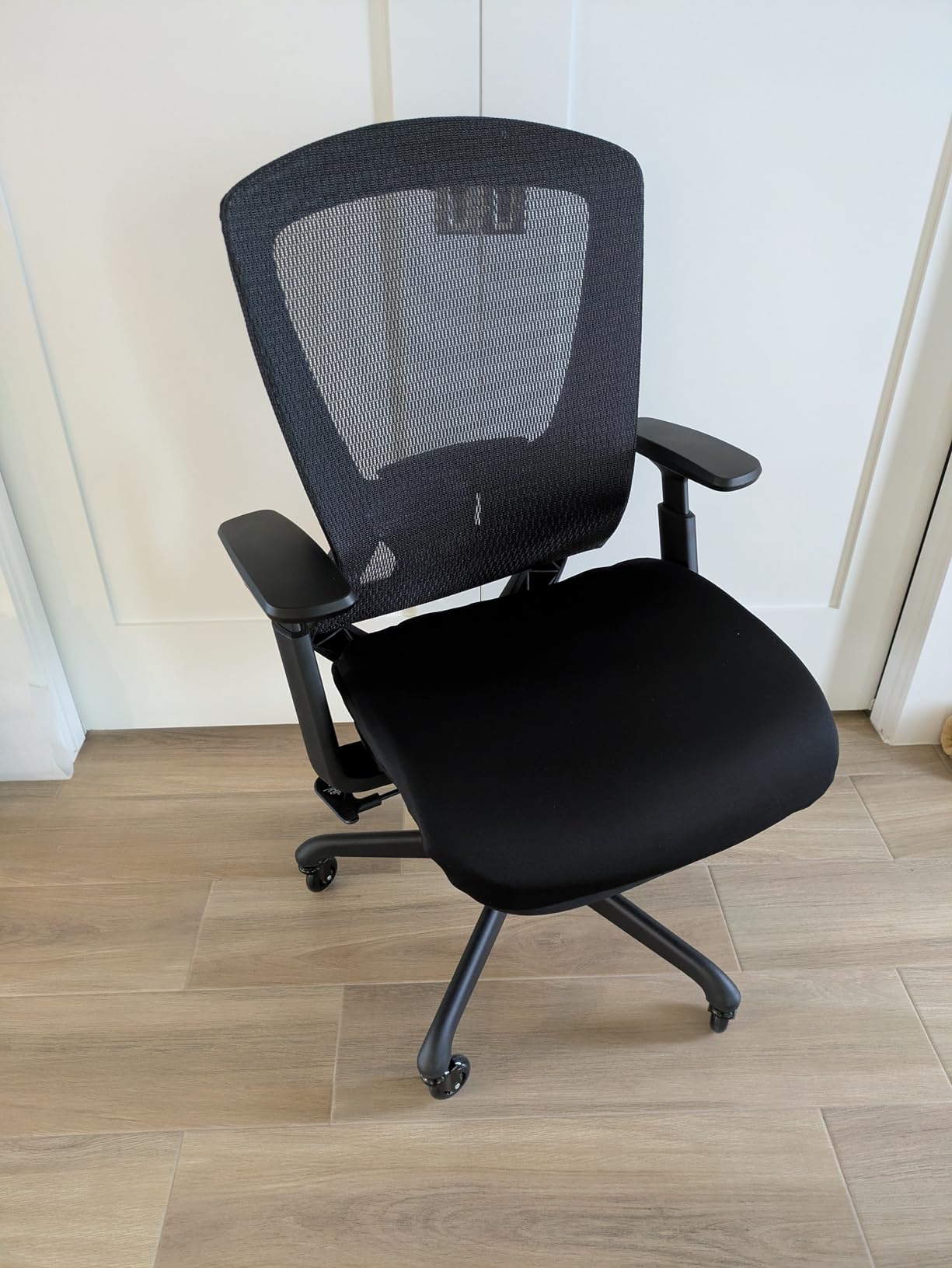 ELABEST Ergonomic Mesh Office Chair, Comfy Computer Desk Chair - BIFMA 5.1 Certified Commercial Swivel Task Chair for Home Office - Adjustable Lumbar Support & Armrests, Tilt Function, Wide Seat (Black) customer photo 1