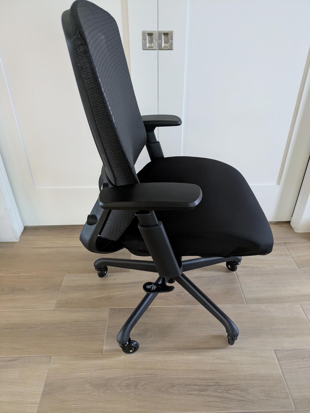 ELABEST Ergonomic Mesh Office Chair, Comfy Computer Desk Chair - BIFMA 5.1 Certified Commercial Swivel Task Chair for Home Office - Adjustable Lumbar Support & Armrests, Tilt Function, Wide Seat (Black) customer photo 2