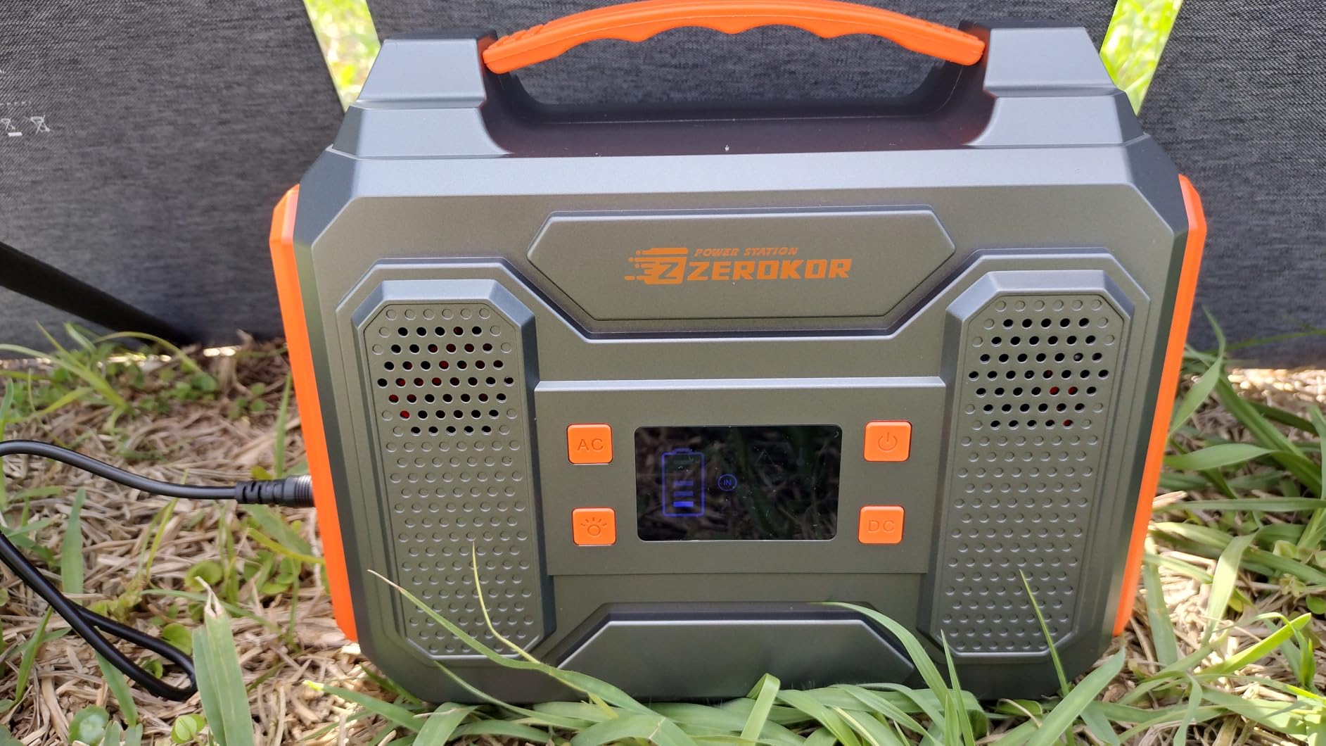 Portable Solar Generator, 300W Portable Power Station with Foldable 60W Solar Panel, 110V Pure Sine Wave 280Wh Battery Power Pack with USB DC AC Outlet for Camping Smart Devices RV Van Outdoor customer photo 2