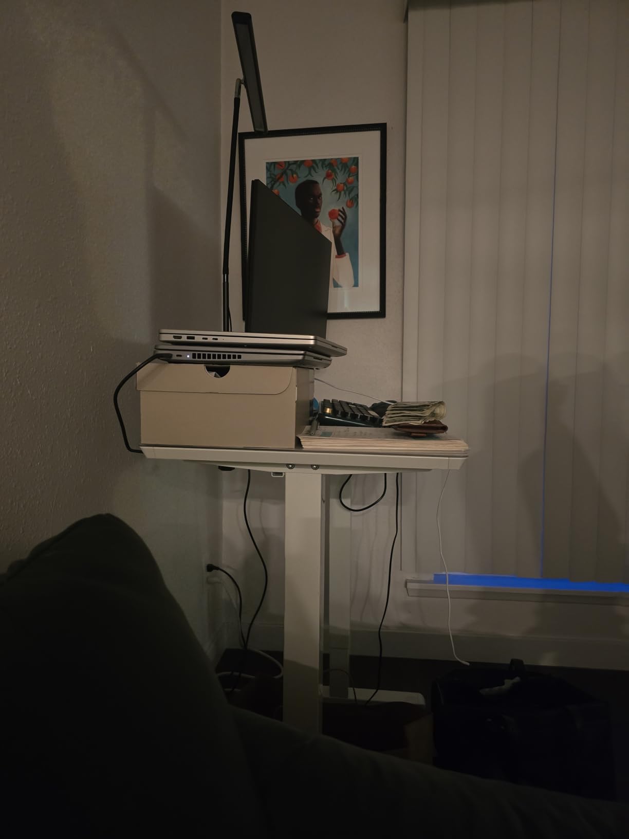 JOY worker Small Electric Standing Desk, 35