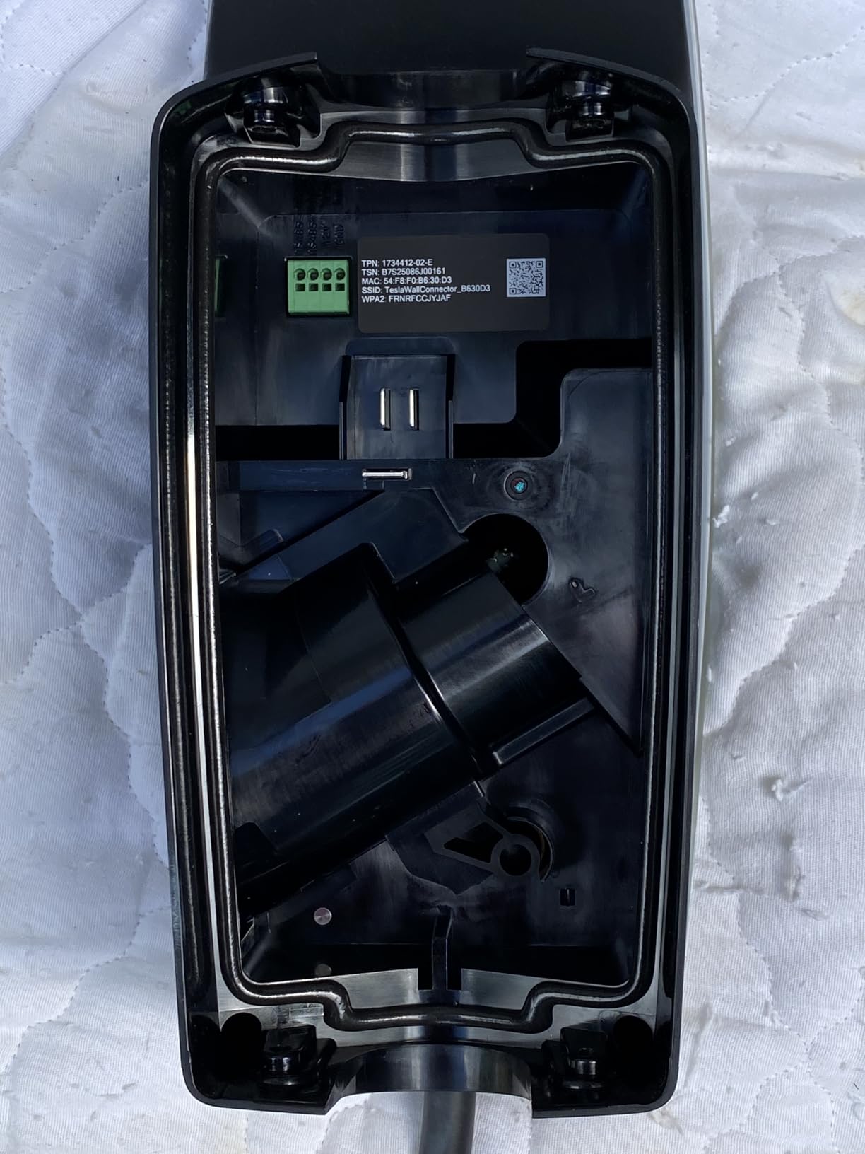 Tesla Universal Wall Connector - Home Electric Vehicle (EV) Charger with Dual Plug Type (NACS + J1772) - Compatible with All North American EVs - Level 2 - up to 48A - Energy Star Partner customer photo 1